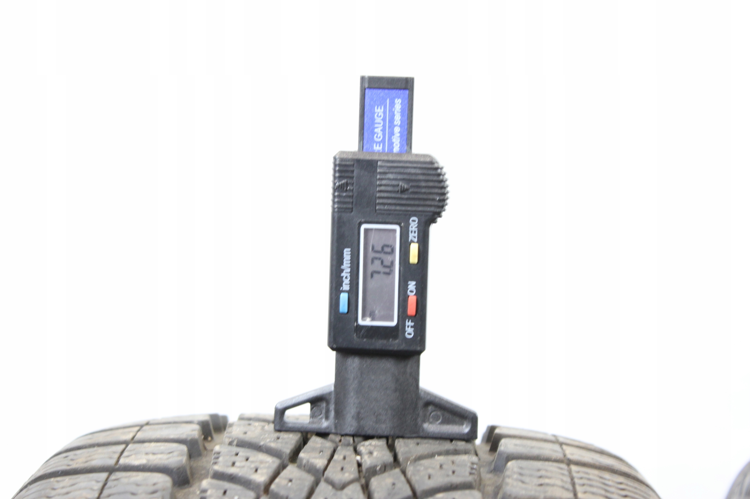 205/45R17 OPONY ZIMOWE DUNLOP SP WINTER SPORT 4D 2017r 7,2mm Rok produkcji 2017