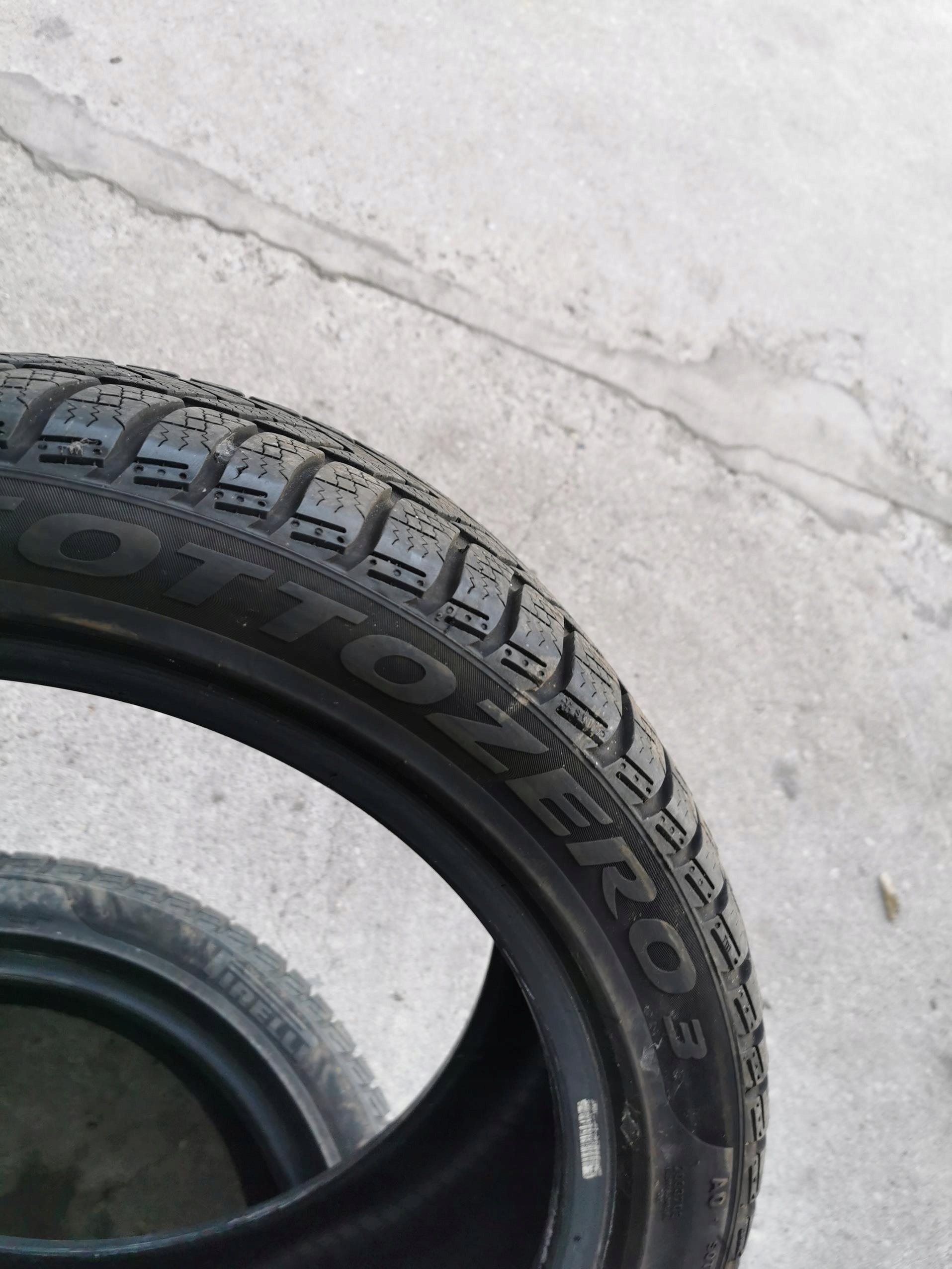 OPONY ZIMOWE PIRELLI 245/40 R18 97V M+S EXTRA LOAD Profil opony 40