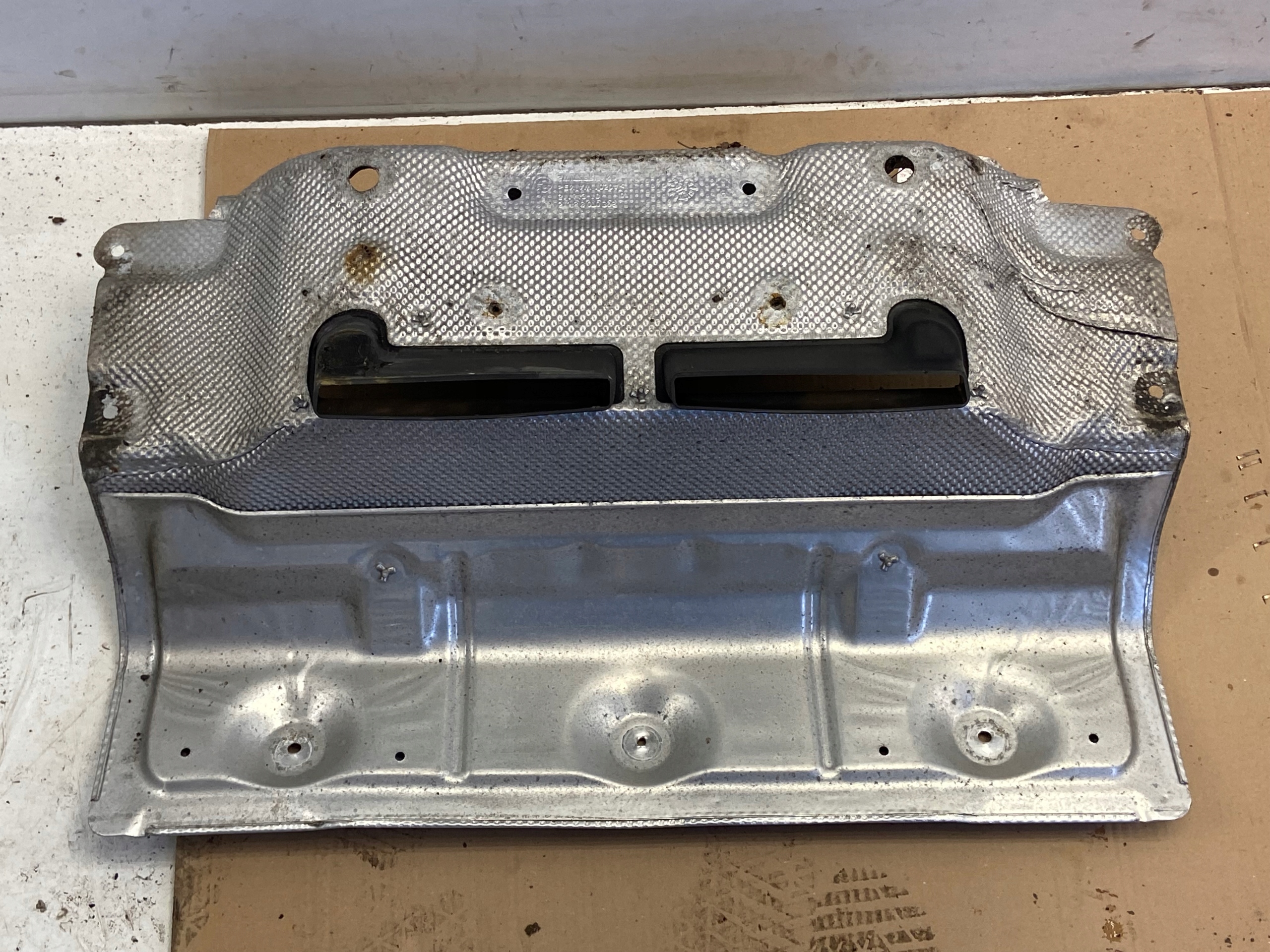 M5 F90 теплова Вихлопна кришка корпусу 51488070396