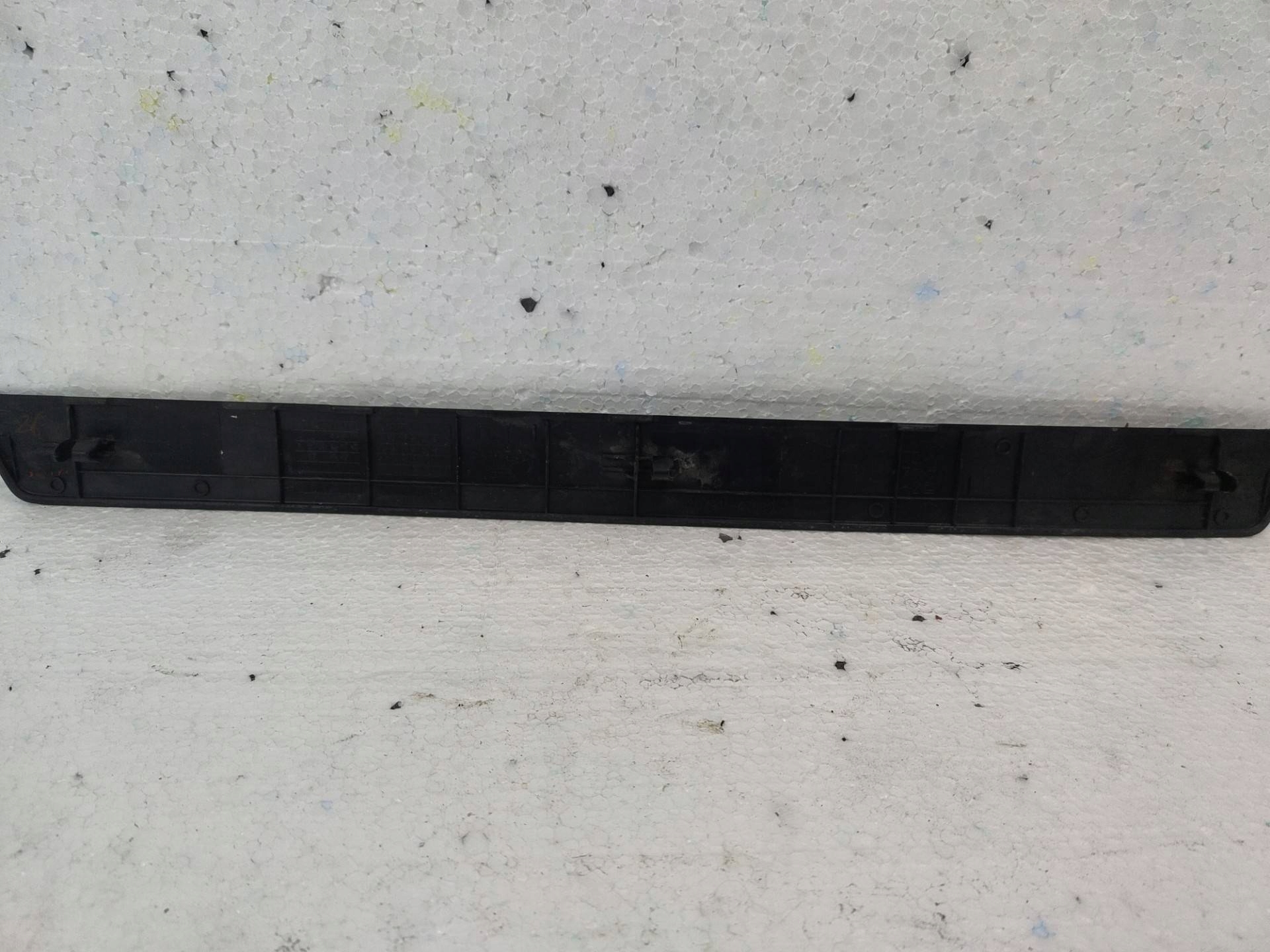 moulding threshold inner front left side Toyota Prius 3 facelift 2011