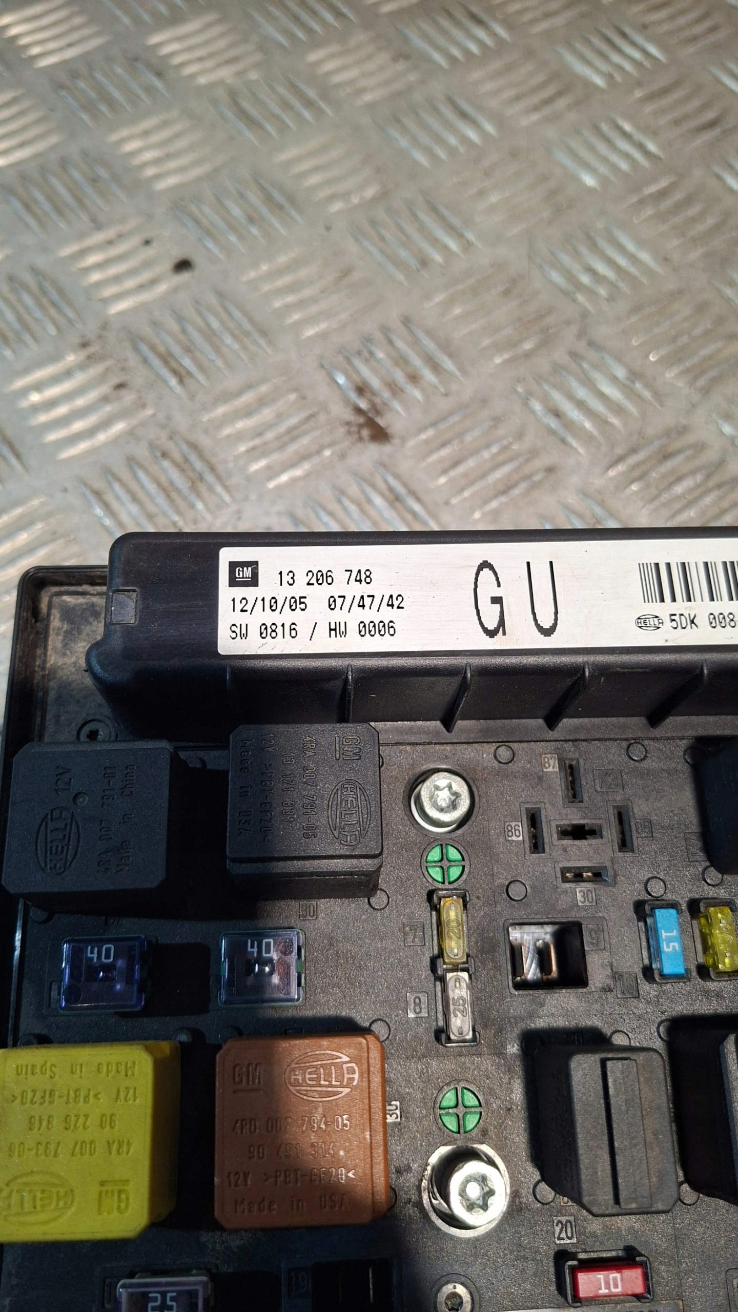 compartment BSI OPEL ASTRA H 1.9CDTI