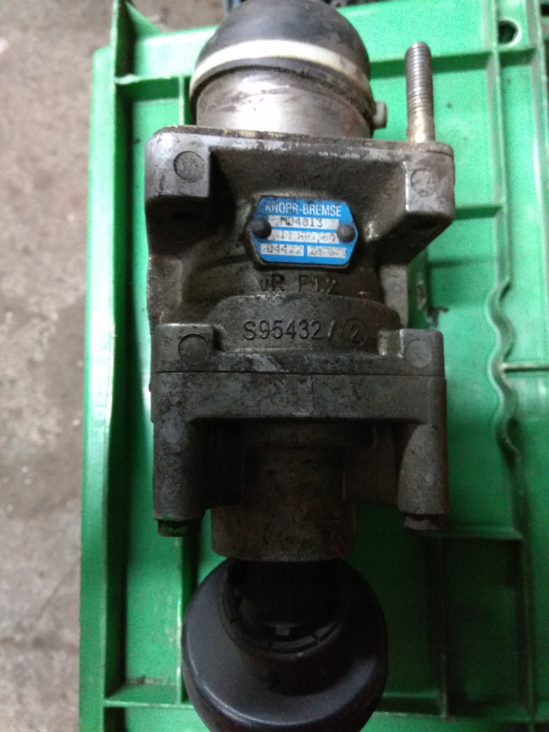 Головний гальмівний клапан MAN F2000 MB4813