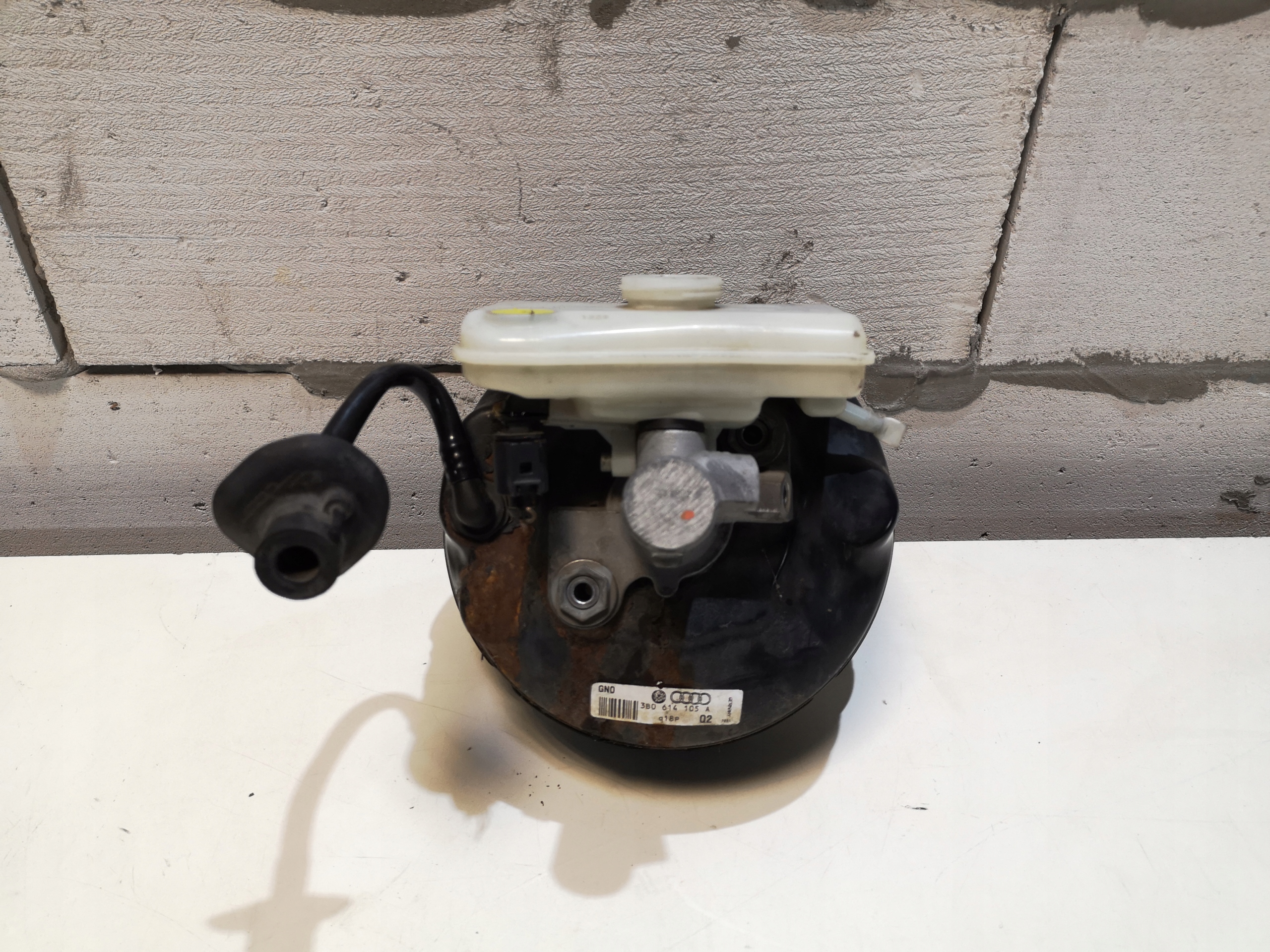 Servo pompa hamulcowa VW Passat B5 FL 2.5TDI Autom