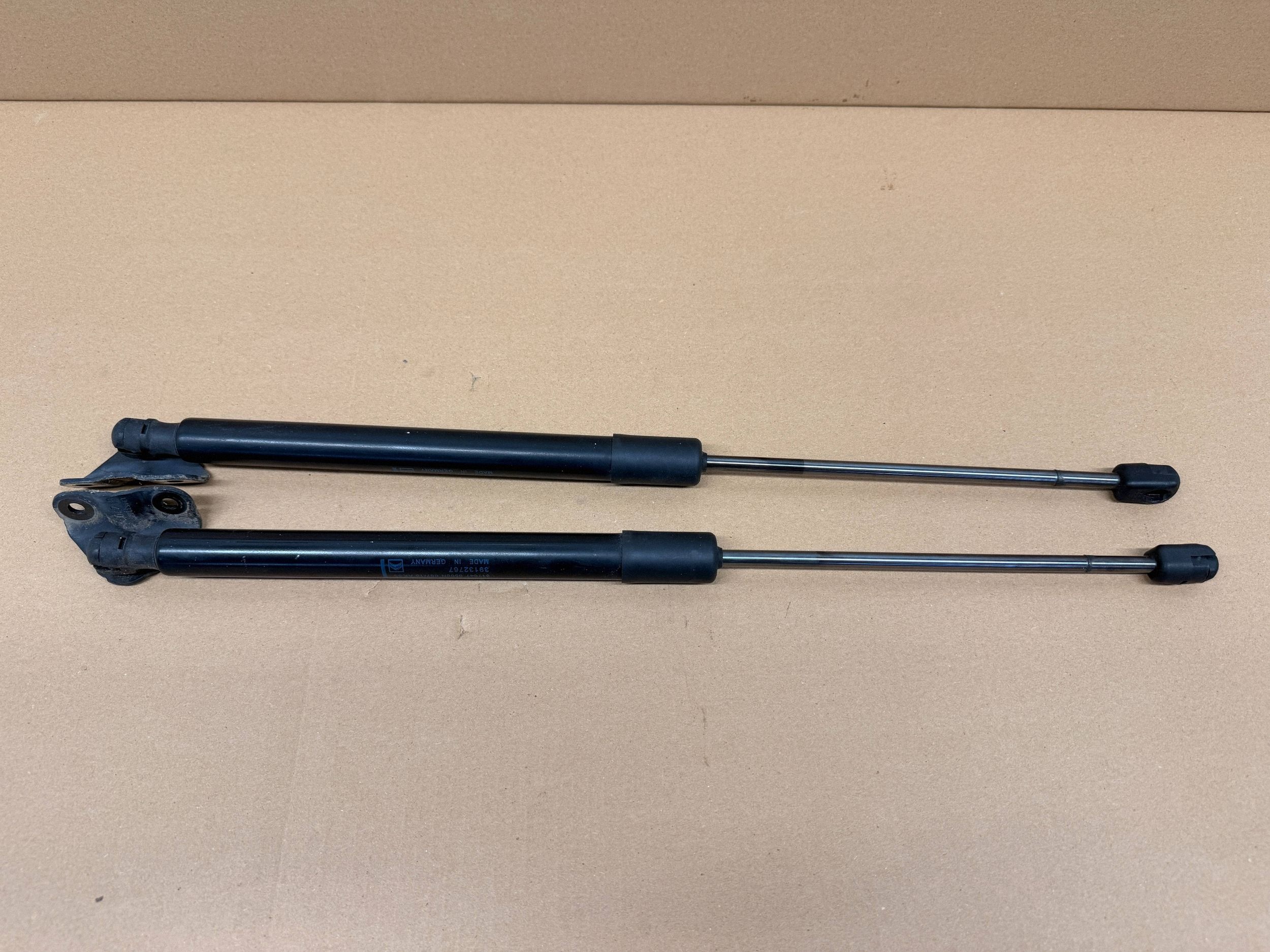 C3 Aircross damper bonnet boot 2szt 39132767