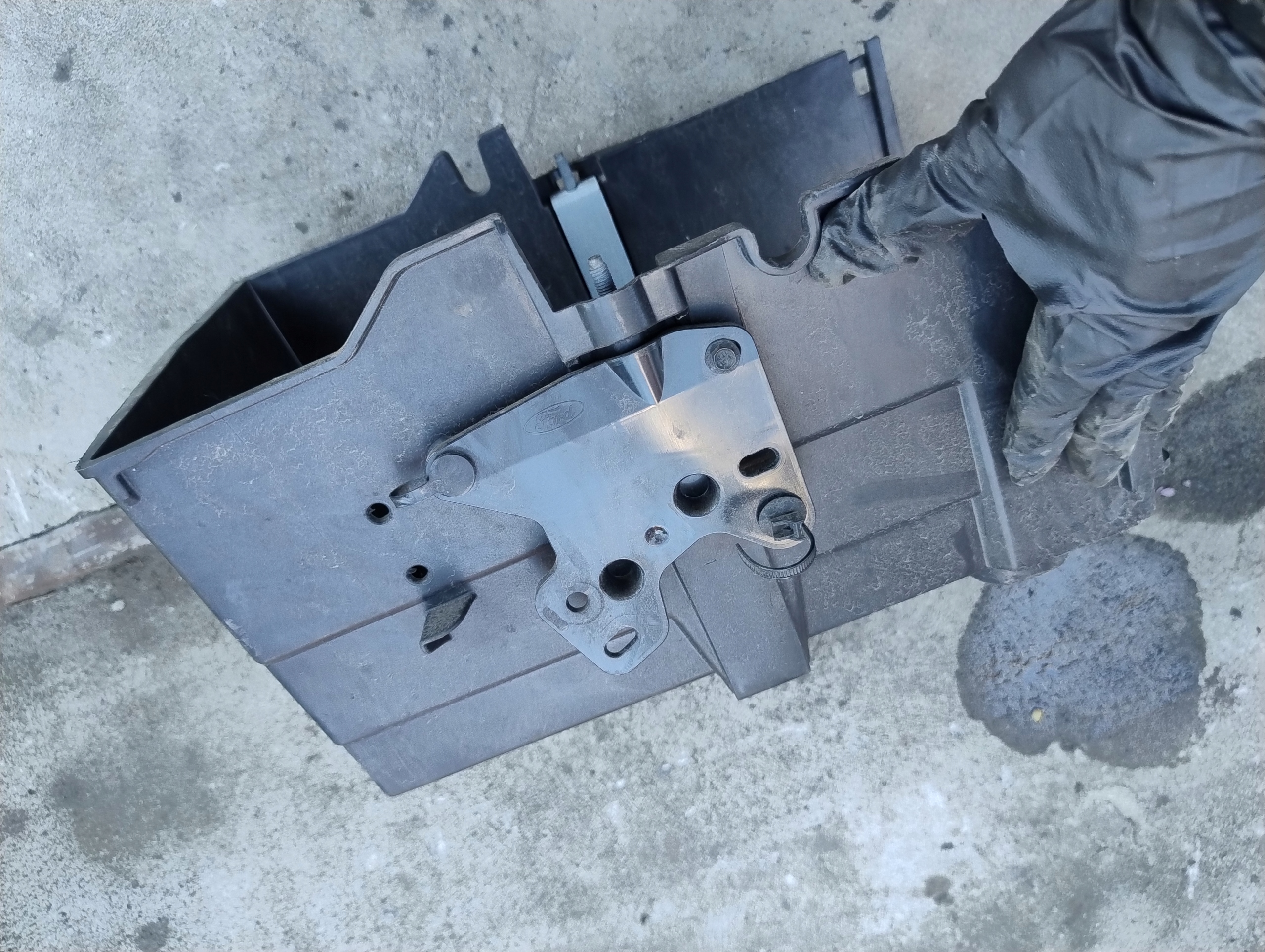 Obal akumulátora FORD KUGA MK2 2013-2019 AM51-10723-AF