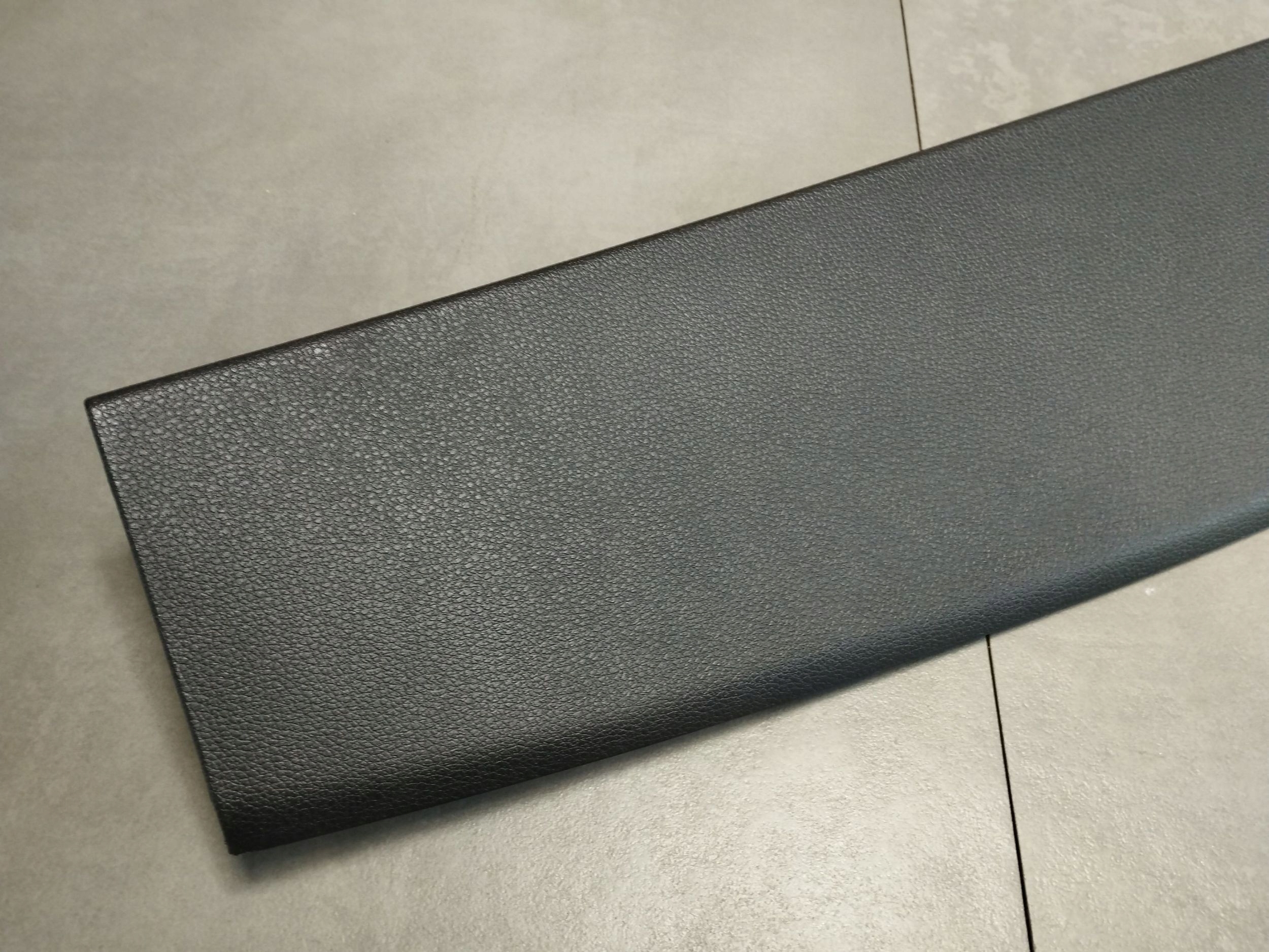 Audi Q3 F3 83A Blende Abdeckung heckklappe heck 83A867606