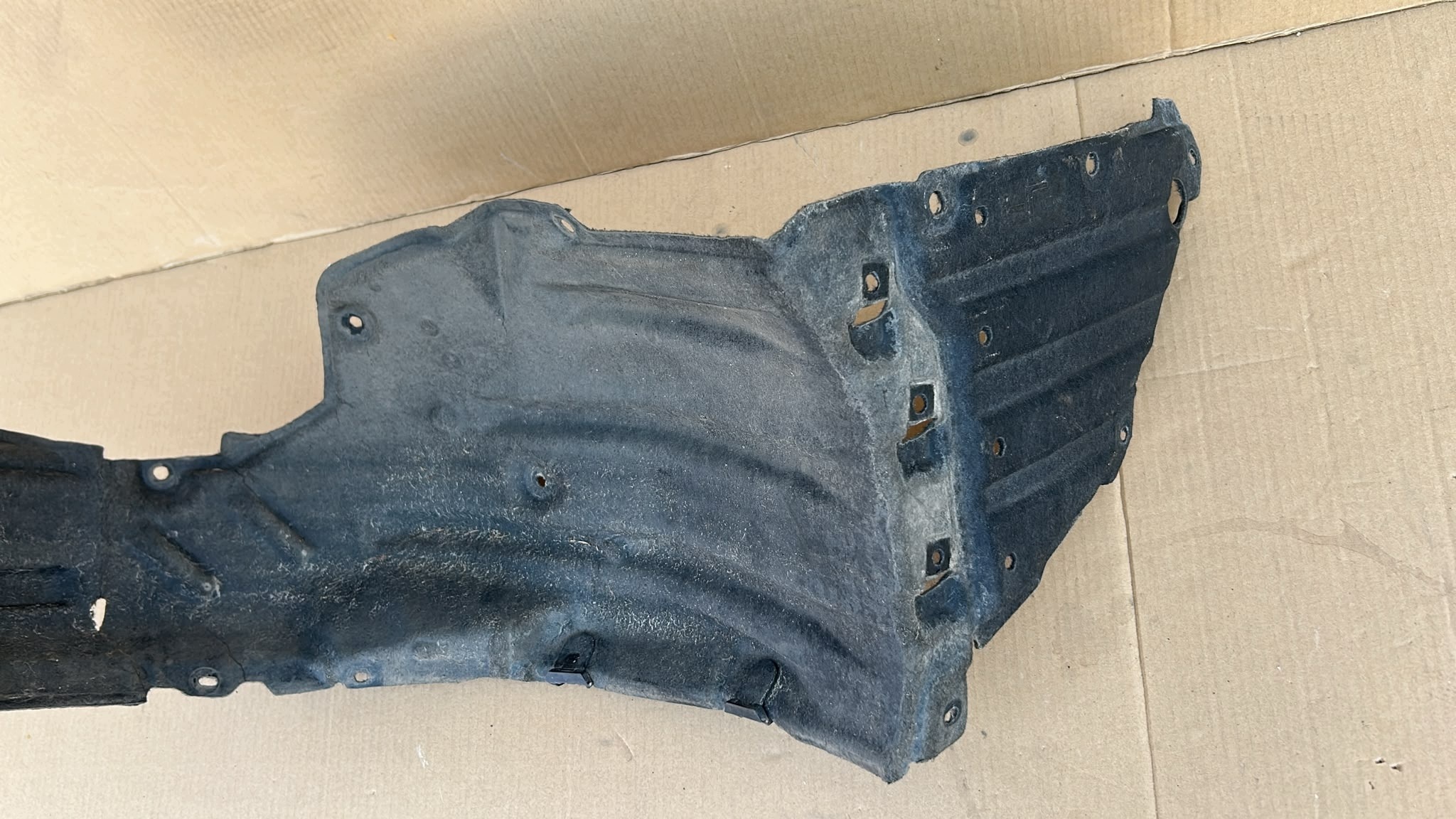 mudguard left left front front TOYOTA COROLLA E21 19- KOMBI HB