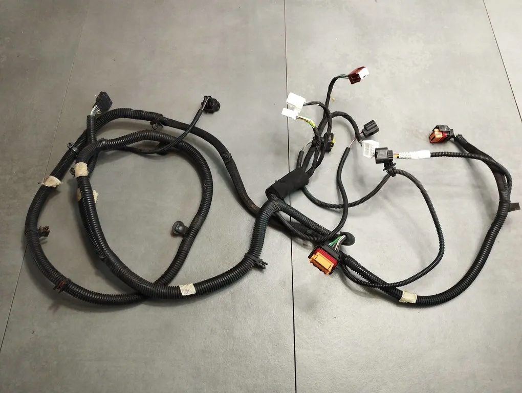 Renault Kadjar жгут проводов лампы 240120576R