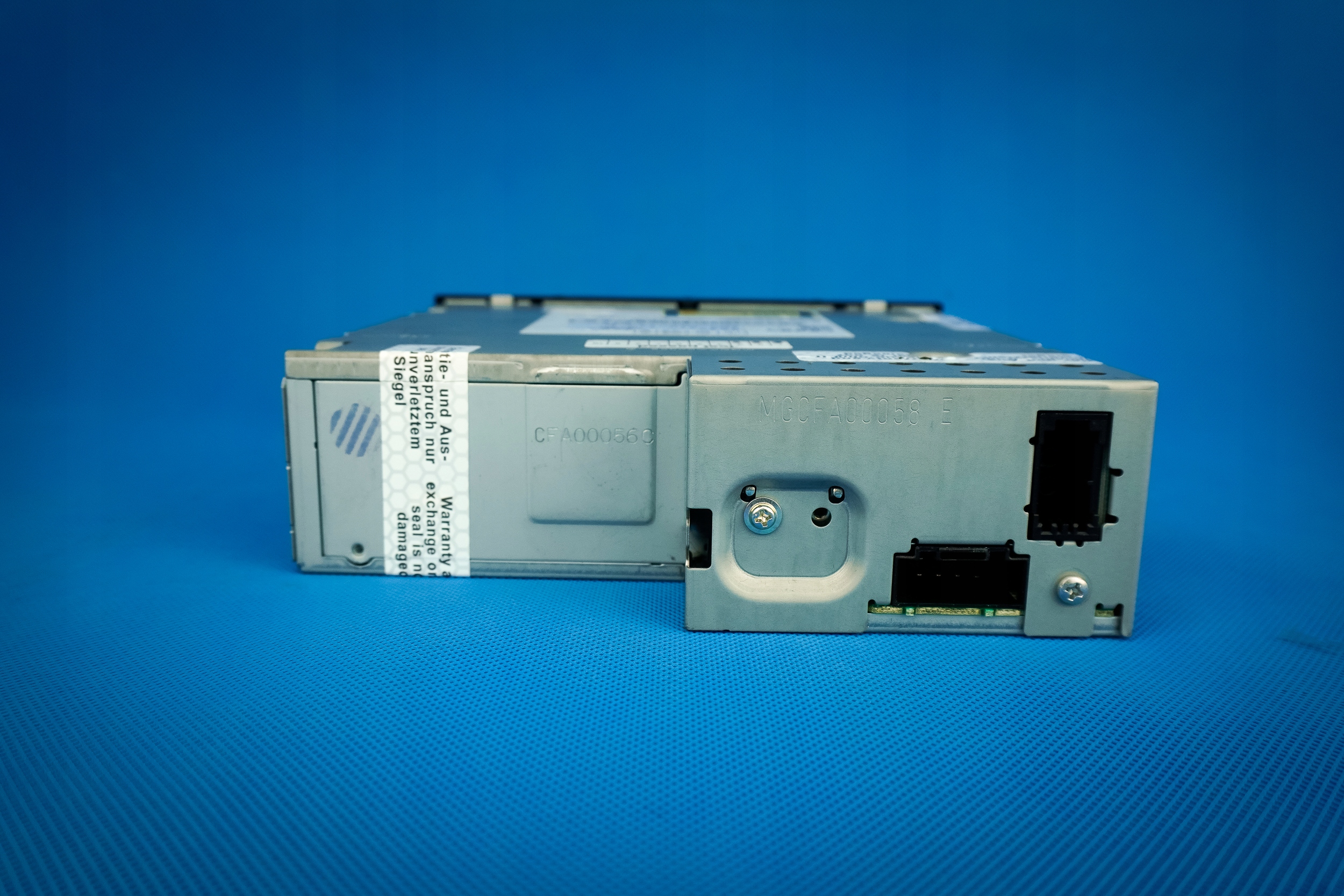 cserélő CD MP3 Audi A4 A5 A6 A8 Q5 4E0910110K 4E0035110A