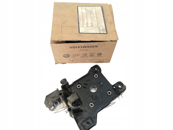 4H0980561B - Кронштейн кріплення нічного бачення AUDI A8 S8 D4