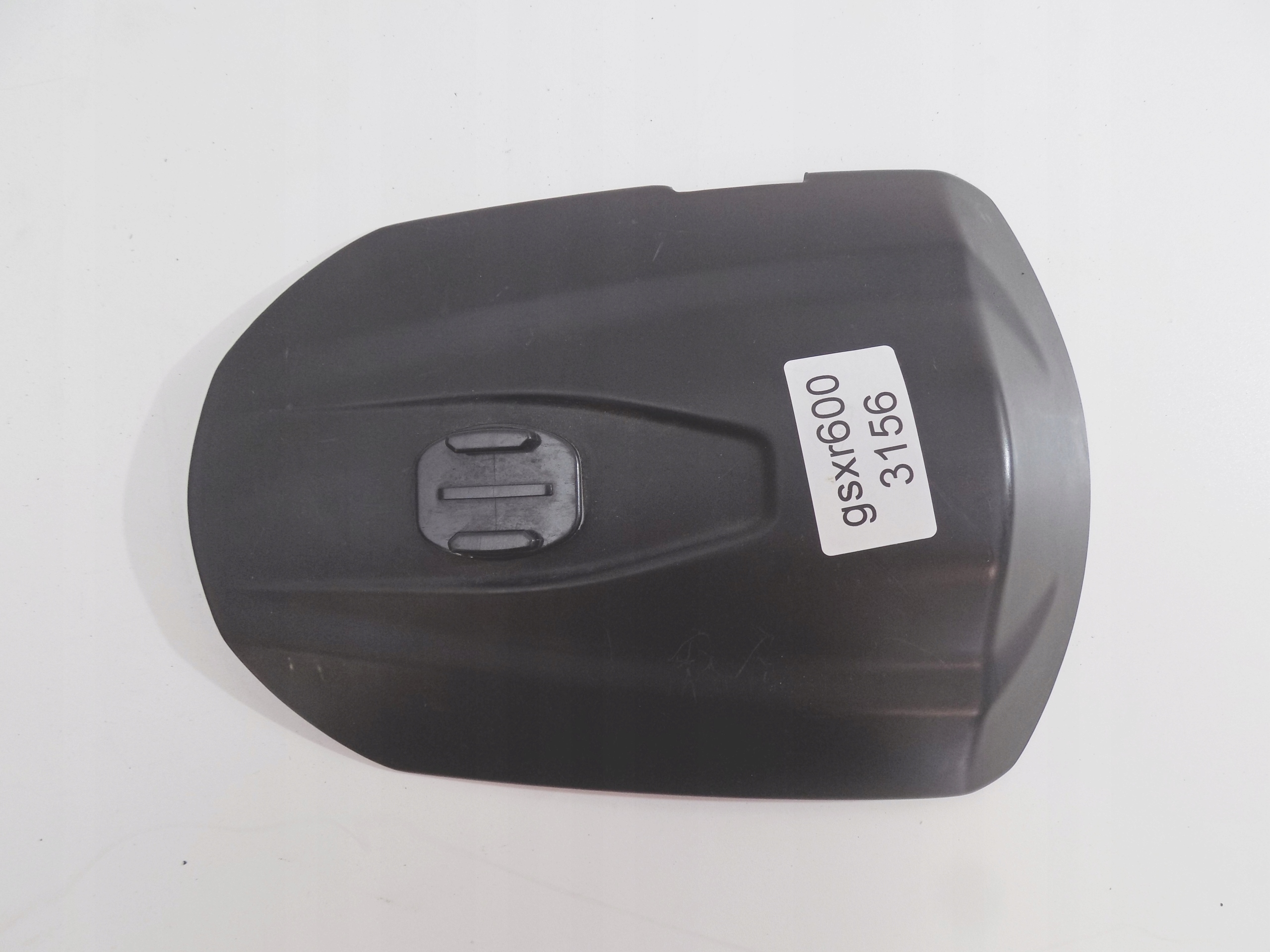 SUZUKI GSXR 600 КРЫШКА СИДЕНЬЯ *