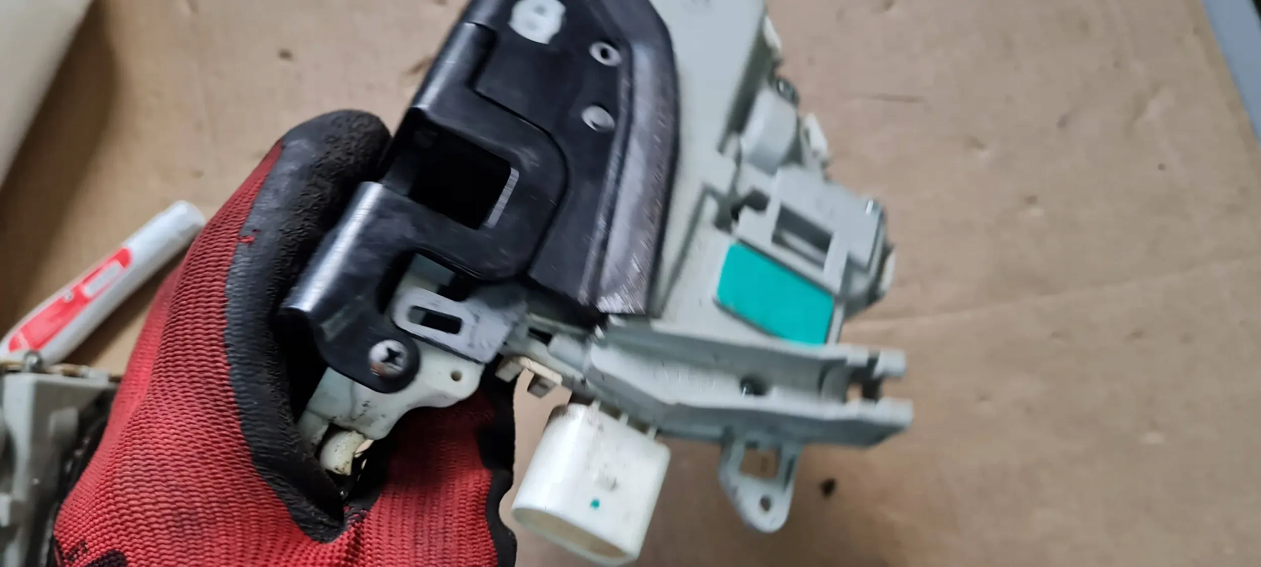 A6 C7 4G lock door left front 8J1837015D 6 PIN A7 4G A4 B8 A5