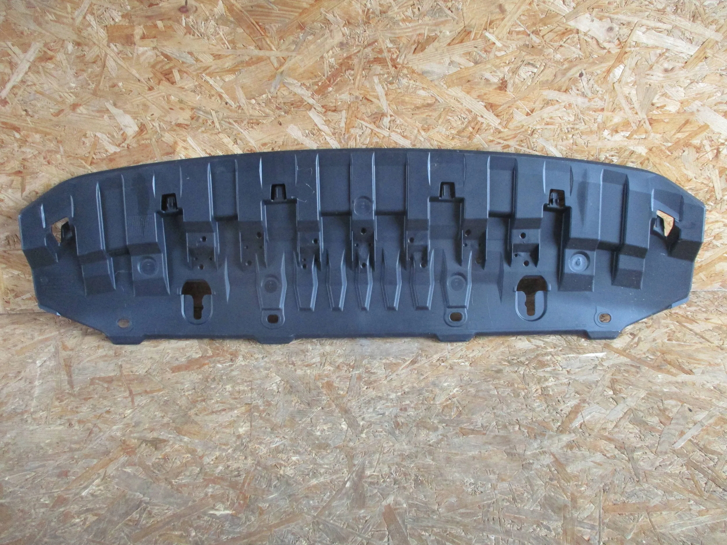 cover below bumper SKODA SUPERB 3V0