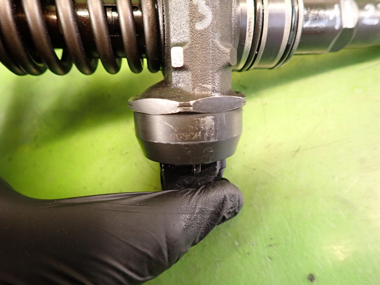 Pompowtryskiwacz SKODA SUPERB I 1.9 TDI 03r Producent części Bosch