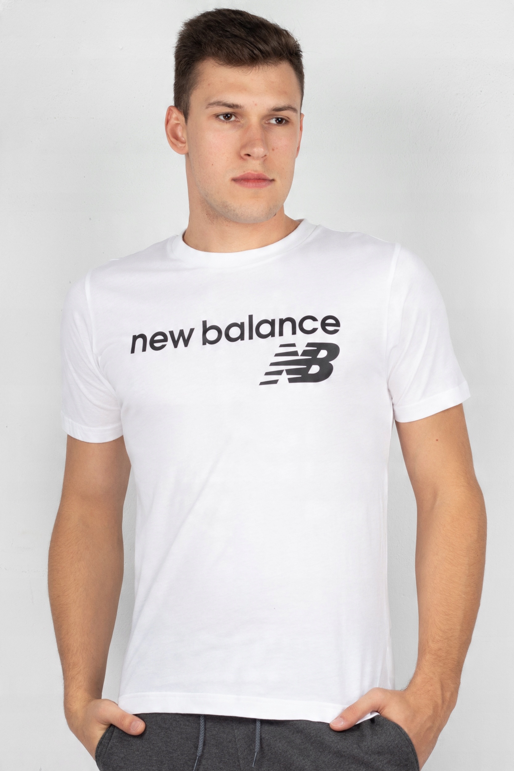 

Koszulka New Balance Krótki Rękaw T-shirt R-s