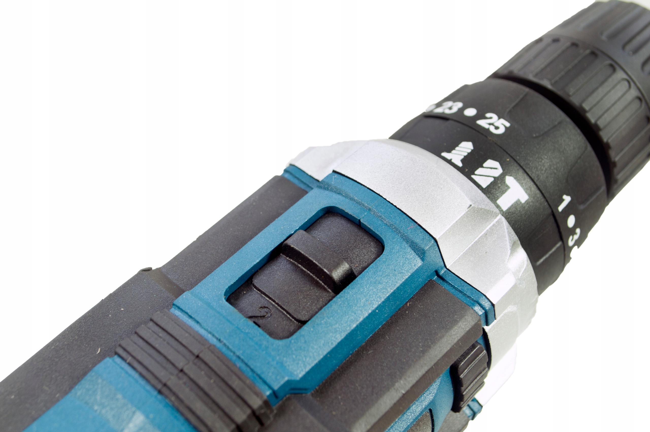 WIERTARKO WKRĘTARKA UDAROWA 21V ZESTAW EUROTEC CHD21 Maksymalna prędkość obrotowa - I bieg 350 RPM