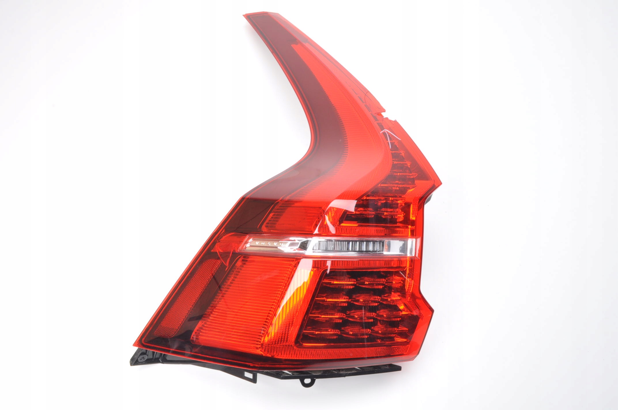 VOLVO XC60 II LAMPA LEWA TYLNA LEWY TYŁ 32228914 2023R