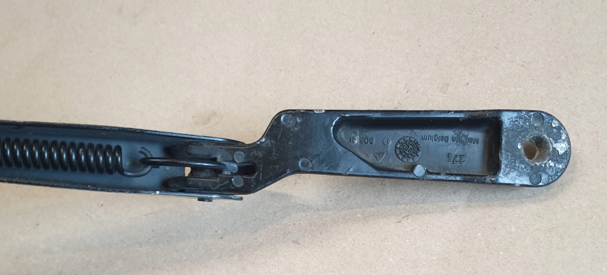 wiper arm left front driver´s VW GOLF IV 1J0 AUDI OE EU