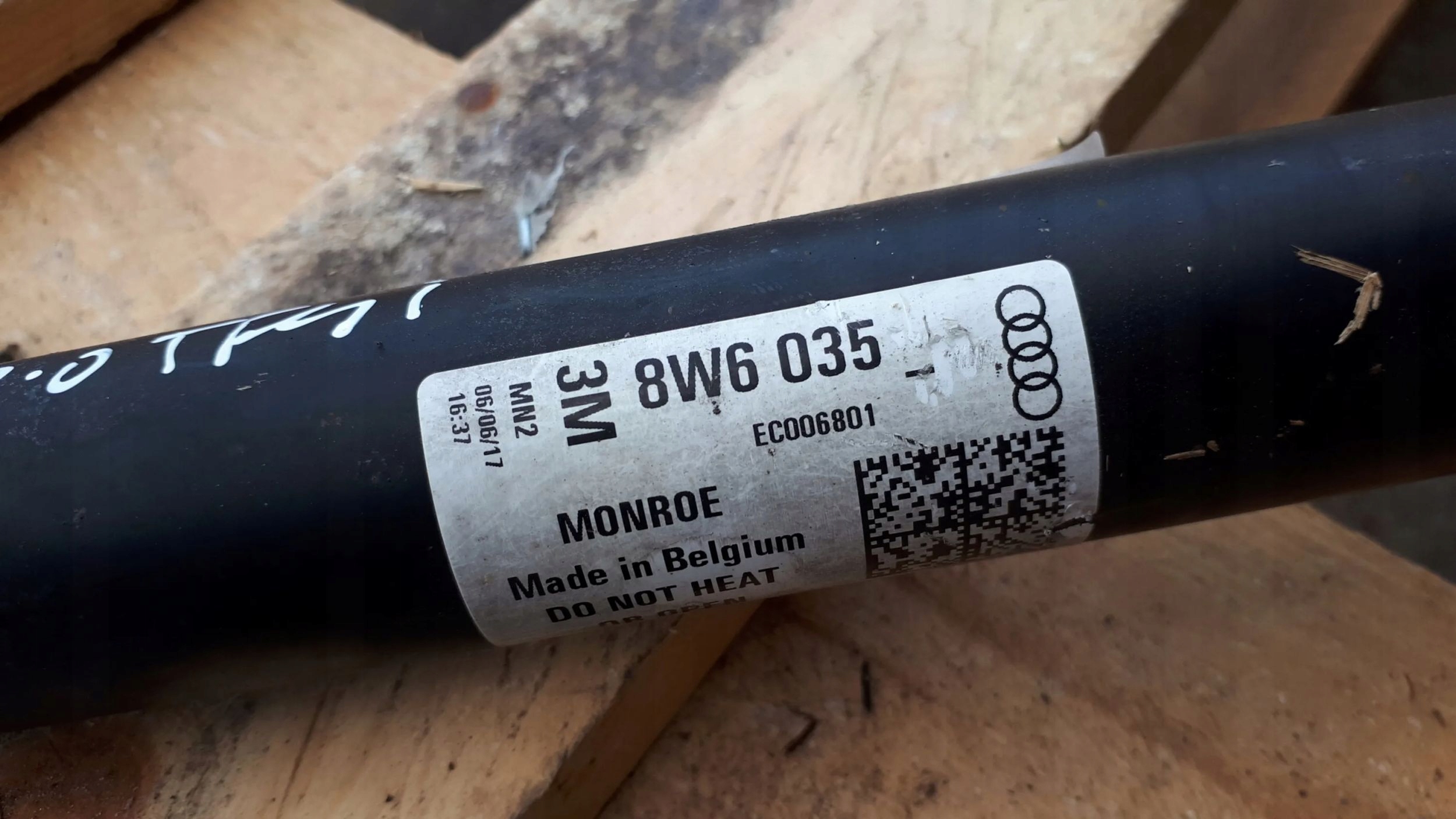 A5 8W Stoßdämpfer heck hinten 8W6513035 A4 B9 8W