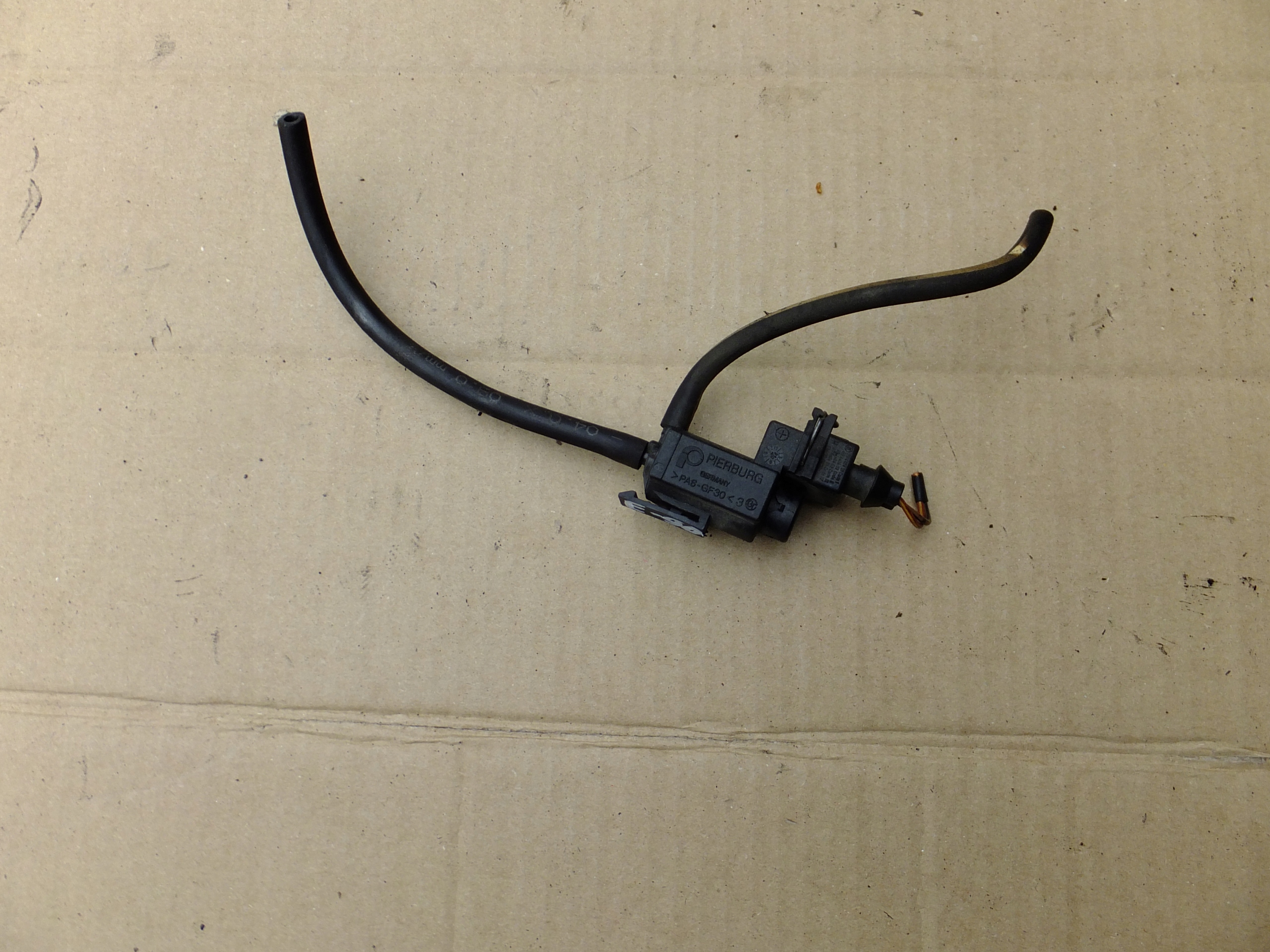 Sensor Unterdruck bmw e90 2,0 d 2007r 1742712