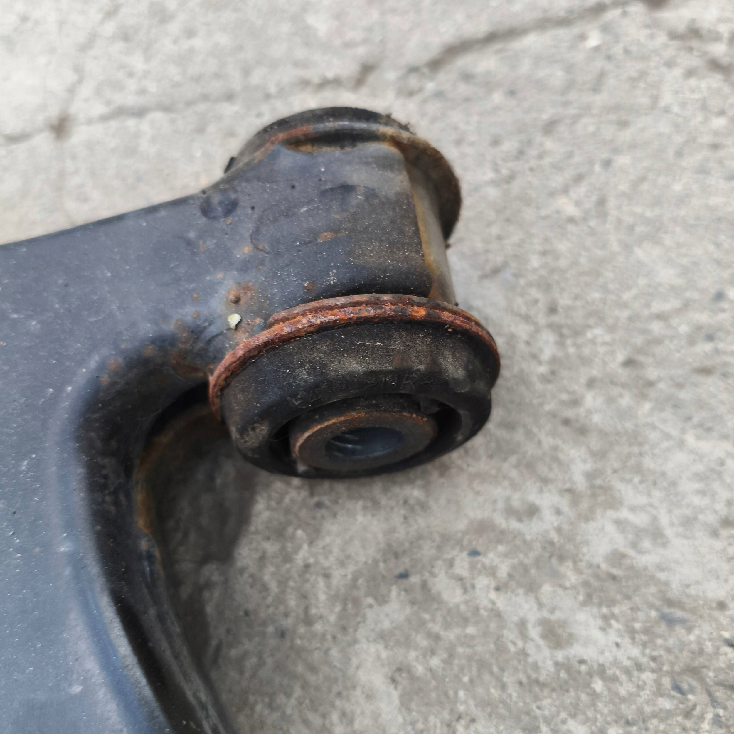 Ford Kuga MK2 II Querlenker vorne unterer links