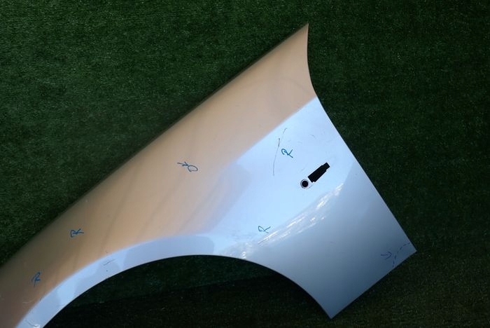 BMW E90 E91 3 blatník levý přední předek