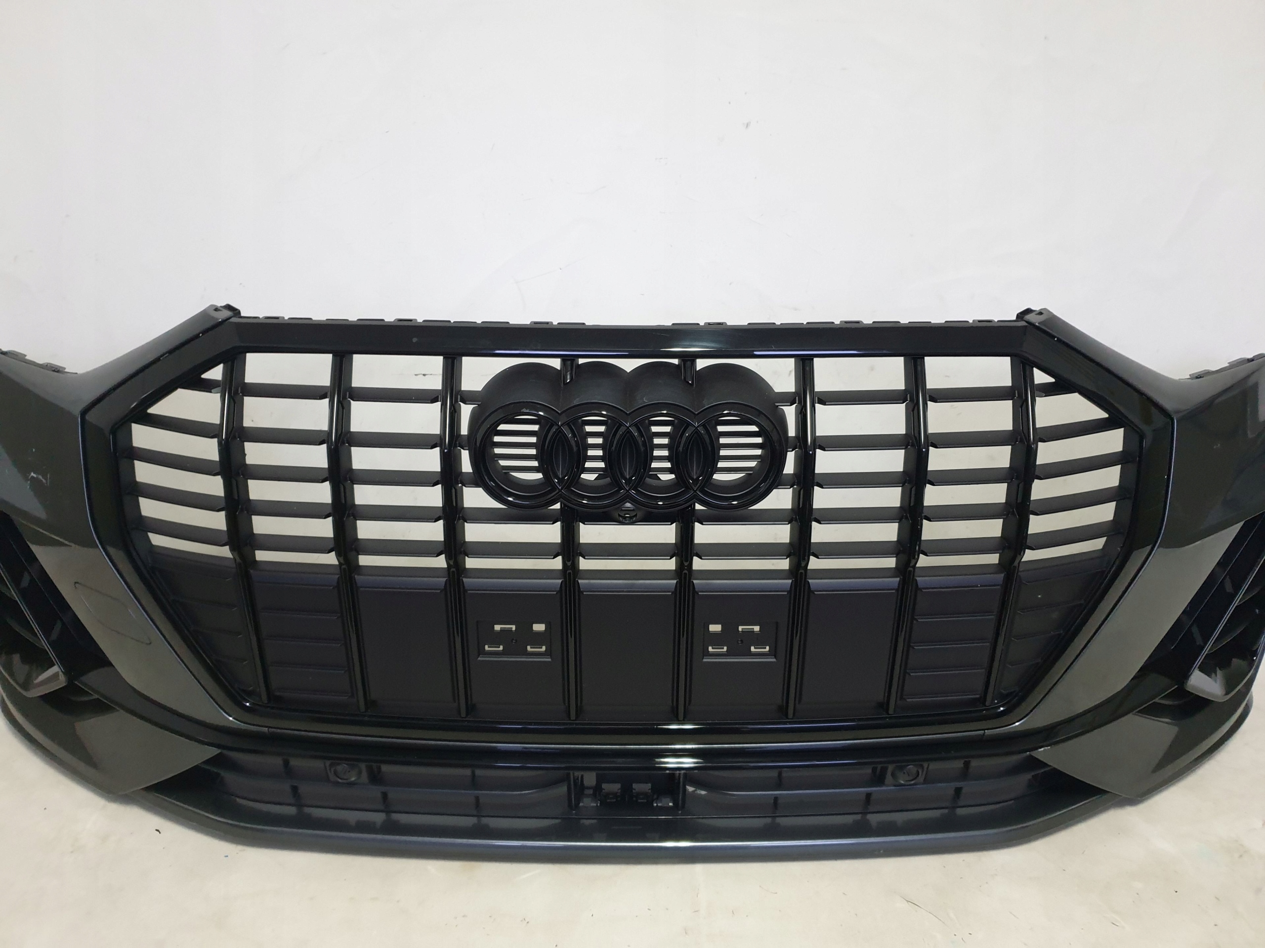 AUDI Q3 II 83A S-LINE 19-25 bumper front 4 x PDC 83A807438D 83A807437D