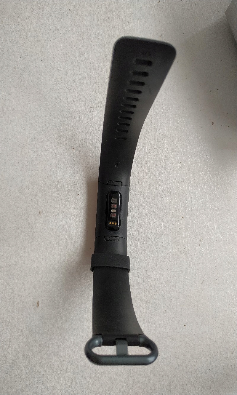 SMARTWATCH OPASKA ZEGAREK FITBIT CHARGE 4 CZARNY Model Charge 4