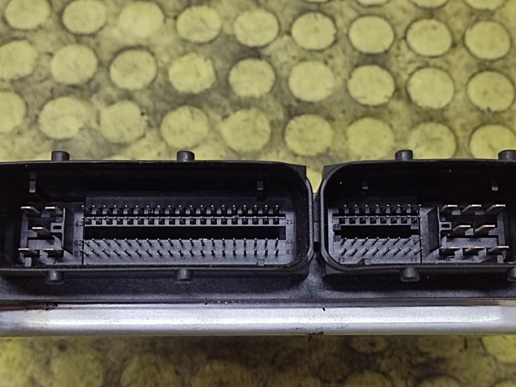 VW PASSAT B5 1.9 TDI control unit of the engine 0281010944