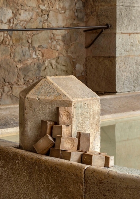 Aleppo Soap Co. Mydło Aleppo 40% lauru 200g silne właściwości odnowy skóry EAN (GTIN) 3593290033195