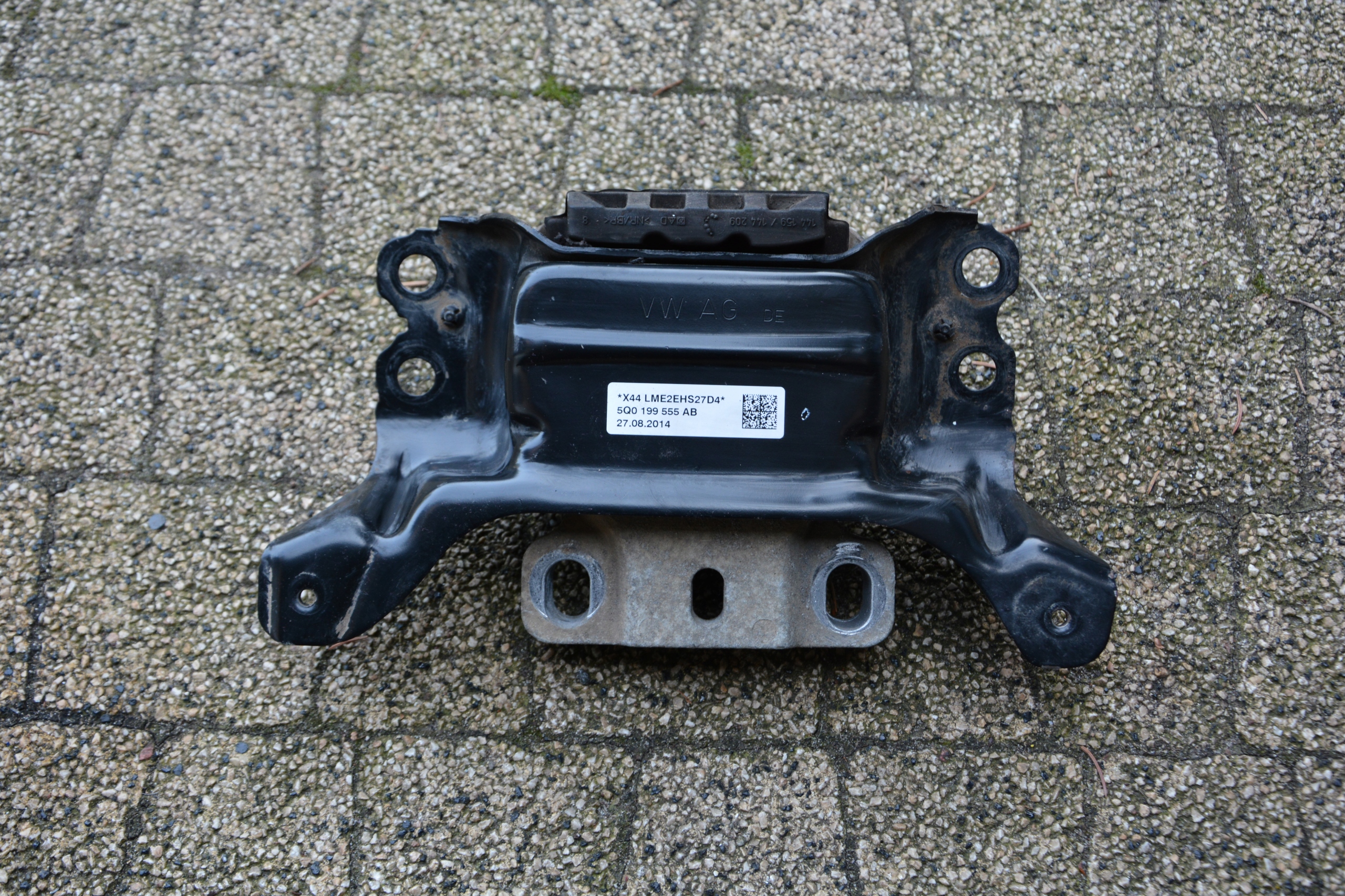 Volkswagen OE 5Q0 199 555 AB poduszka skrzyni biegów