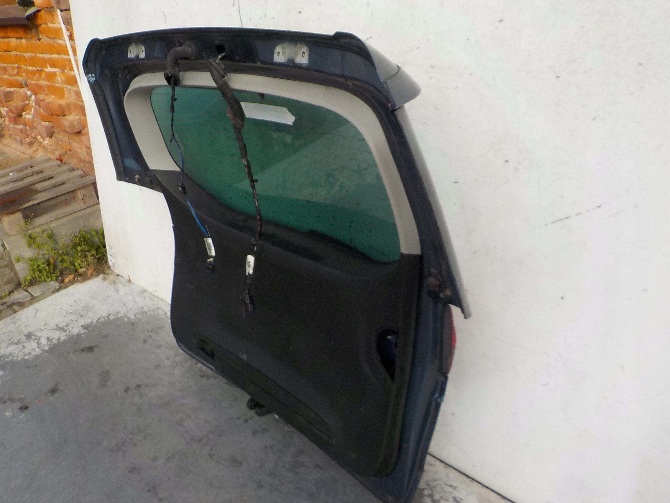 831 OPEL ZAFIRA C boot door rear