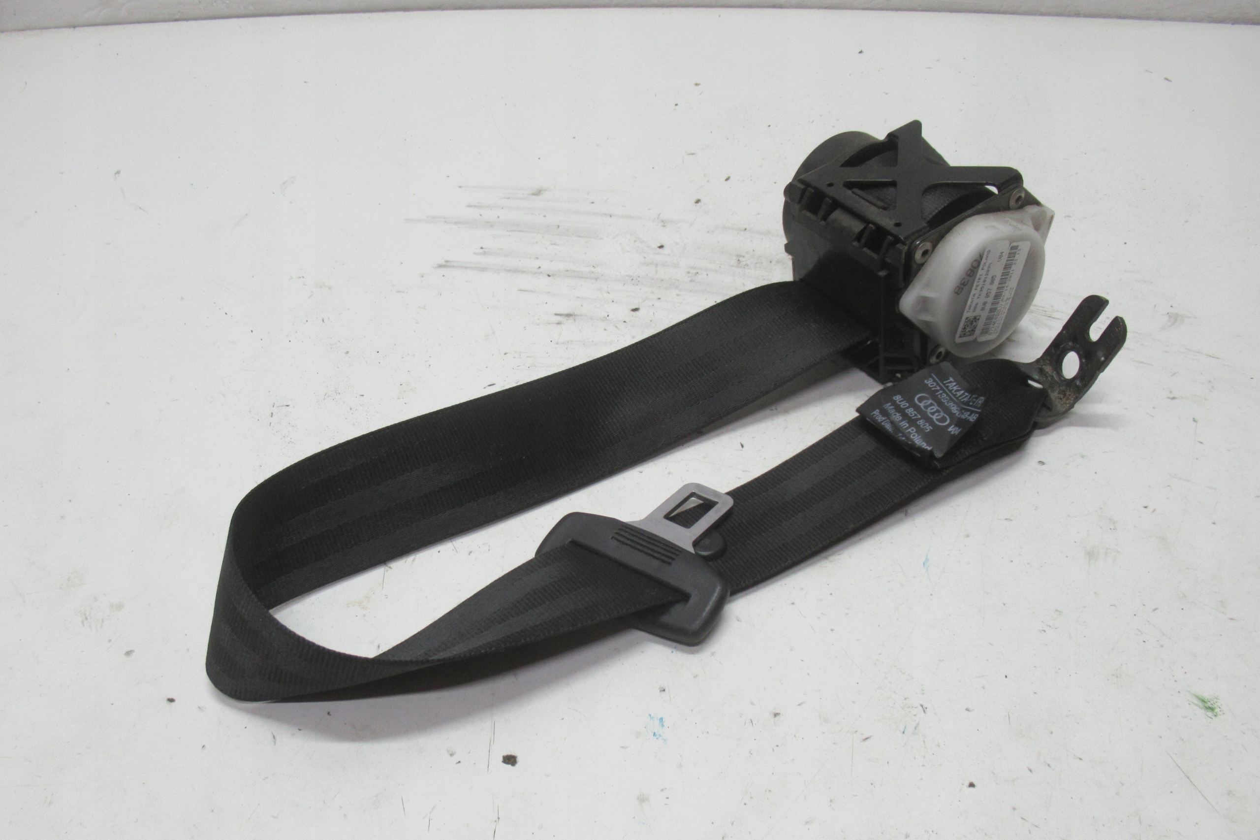 AUDI Q3 11R Gurten Sicherheits heck 8U0857805