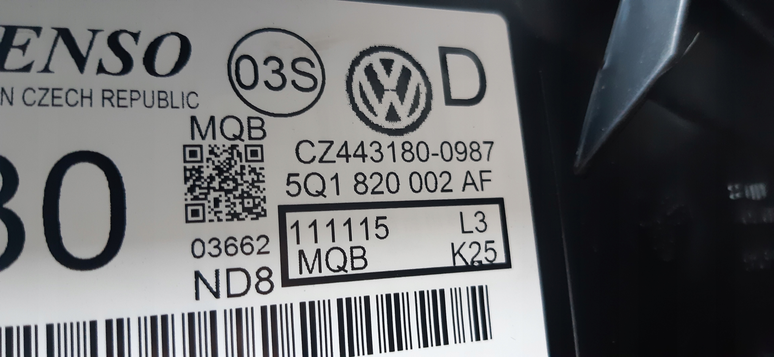 volkswagen oe 7P1820005Q радиатор отопителя