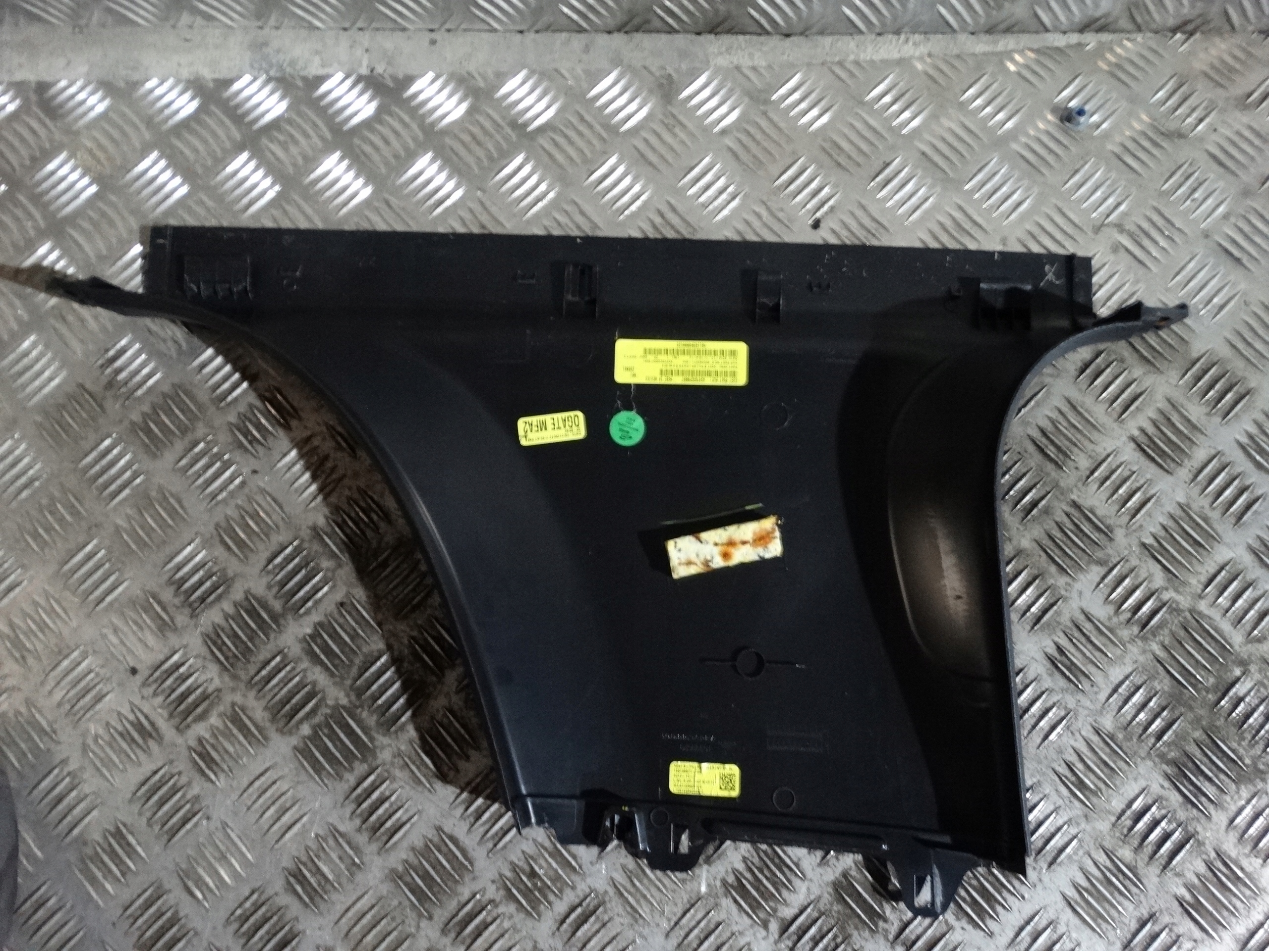 Blende Abdeckung SLUPKA B rechts MERCEDES GLB X247 1
