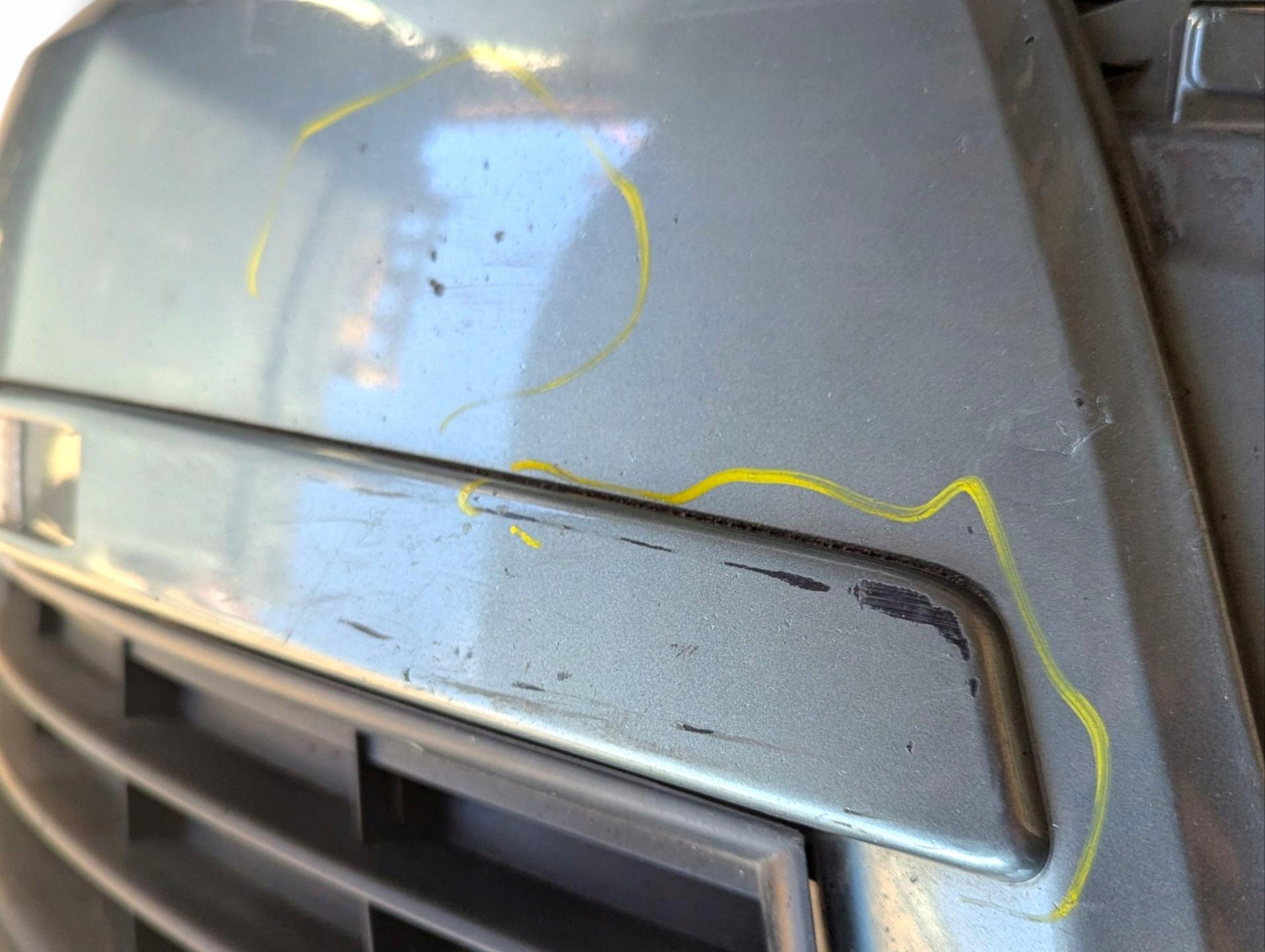 bumper front Volkswagen Passat B6 2007 3C0807221A