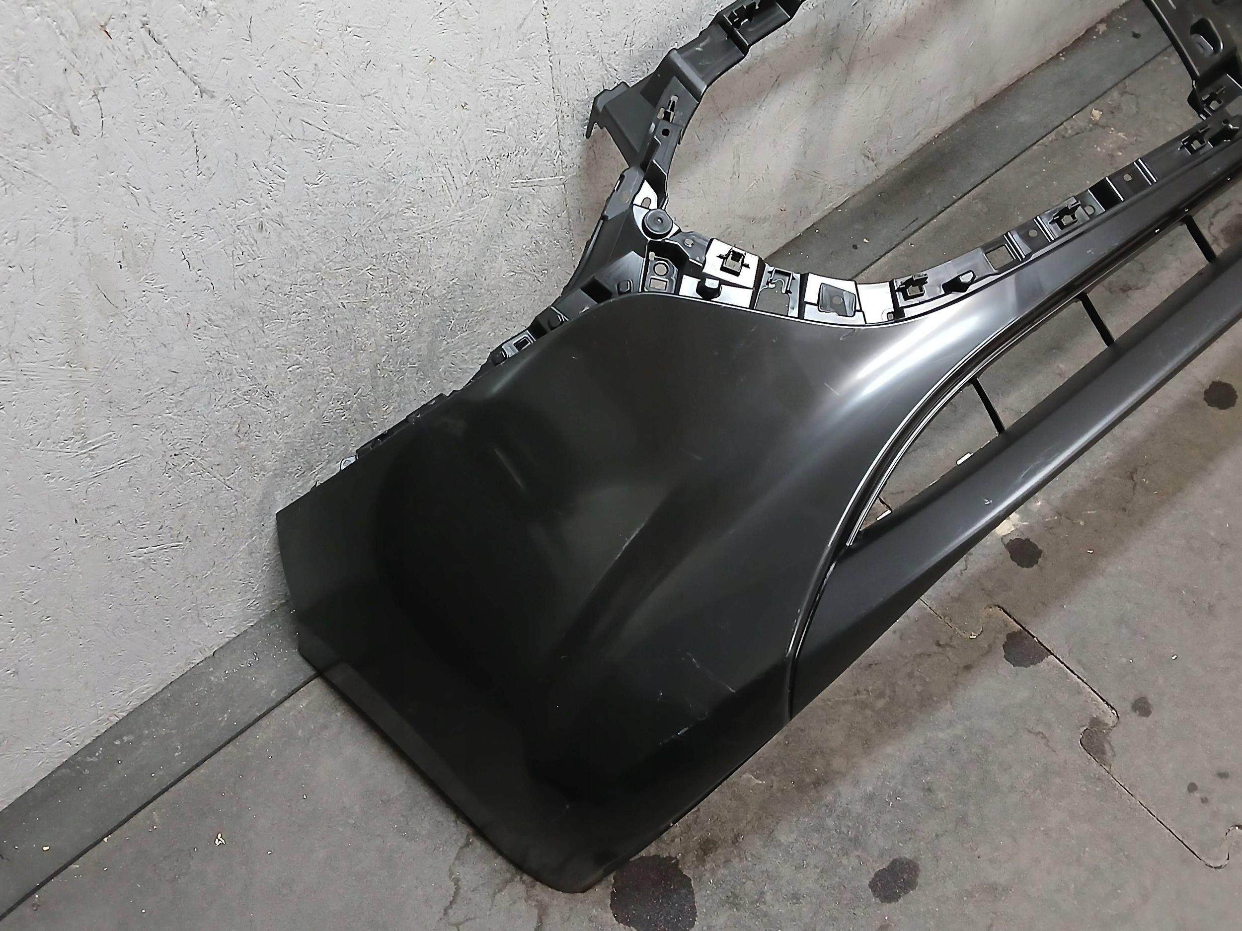 bumper front MAZDA III 3 BP HB 19- new original
