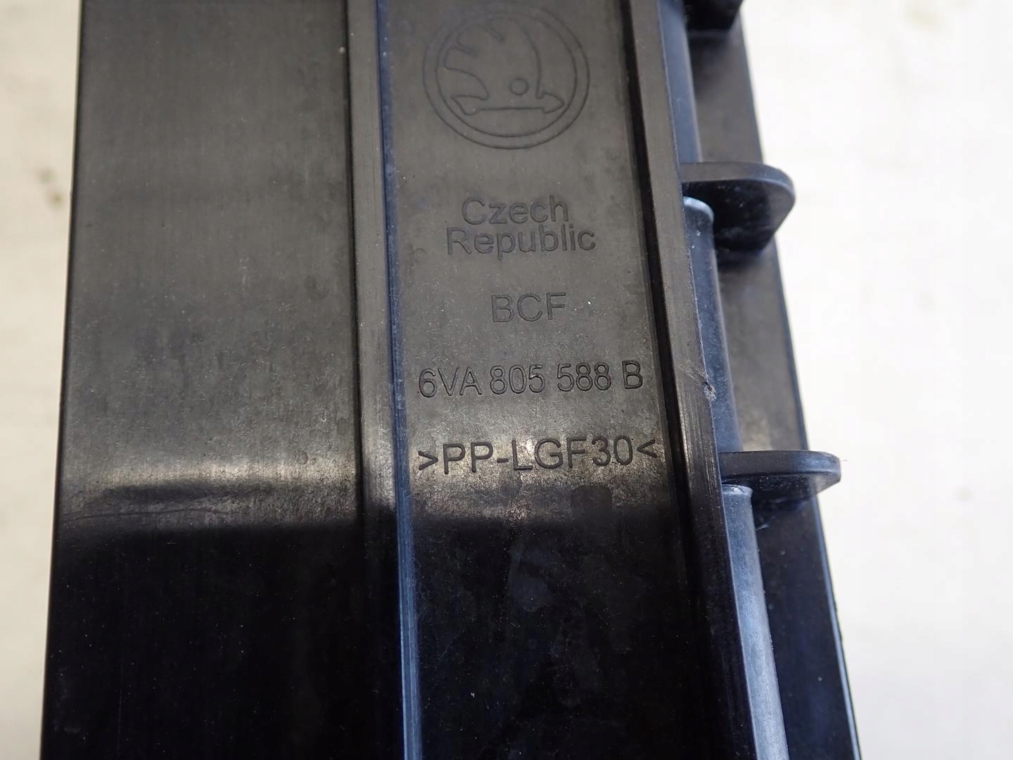 support panel for radiators pillar SKODA FABIA IV 2022- 6VA805588B