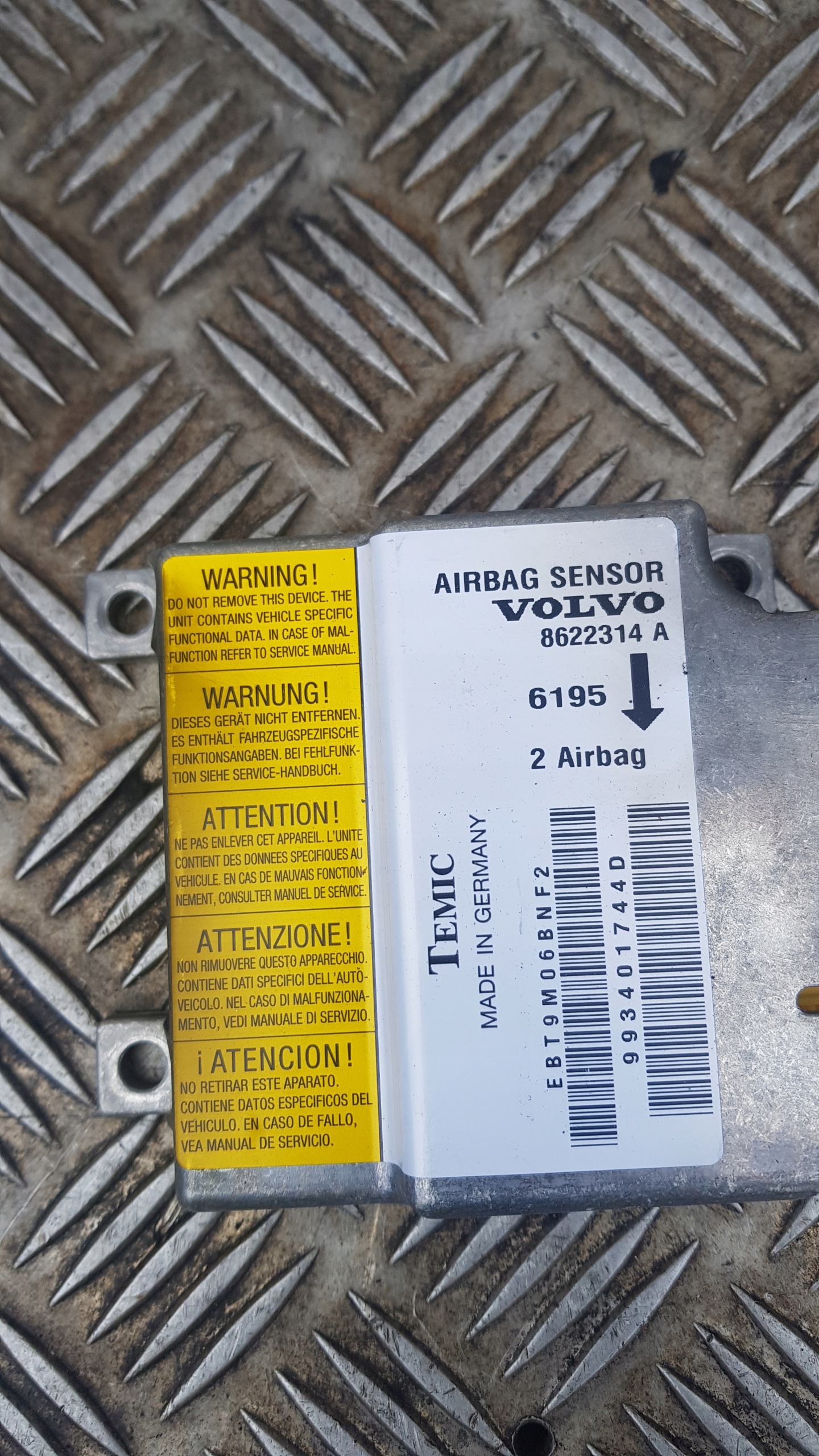 VOLVO V70 et Module SENSOR Airbag 8622314A
