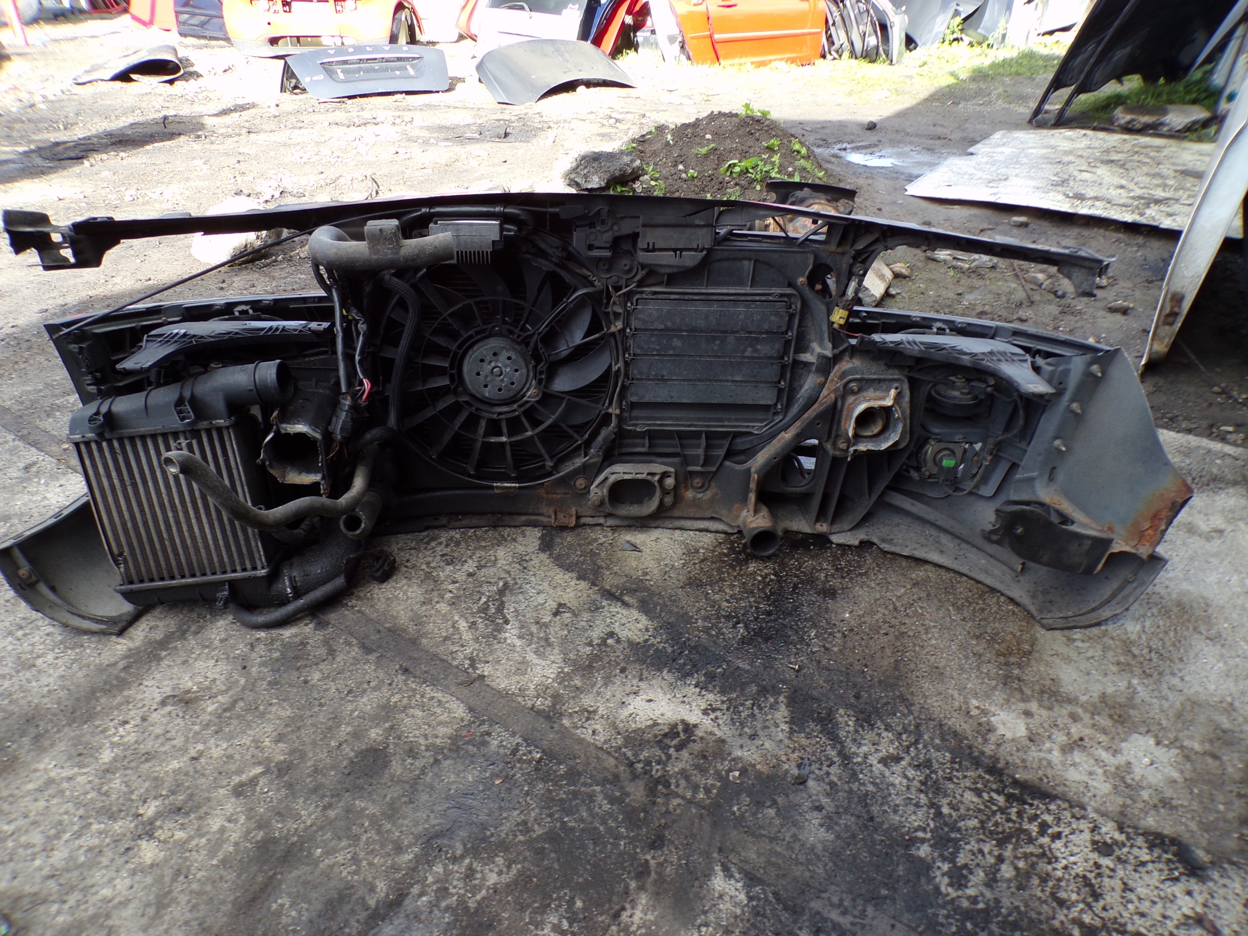 ossatura CZOLOWKA traversa di ferro paraurti AUDI A4 B6