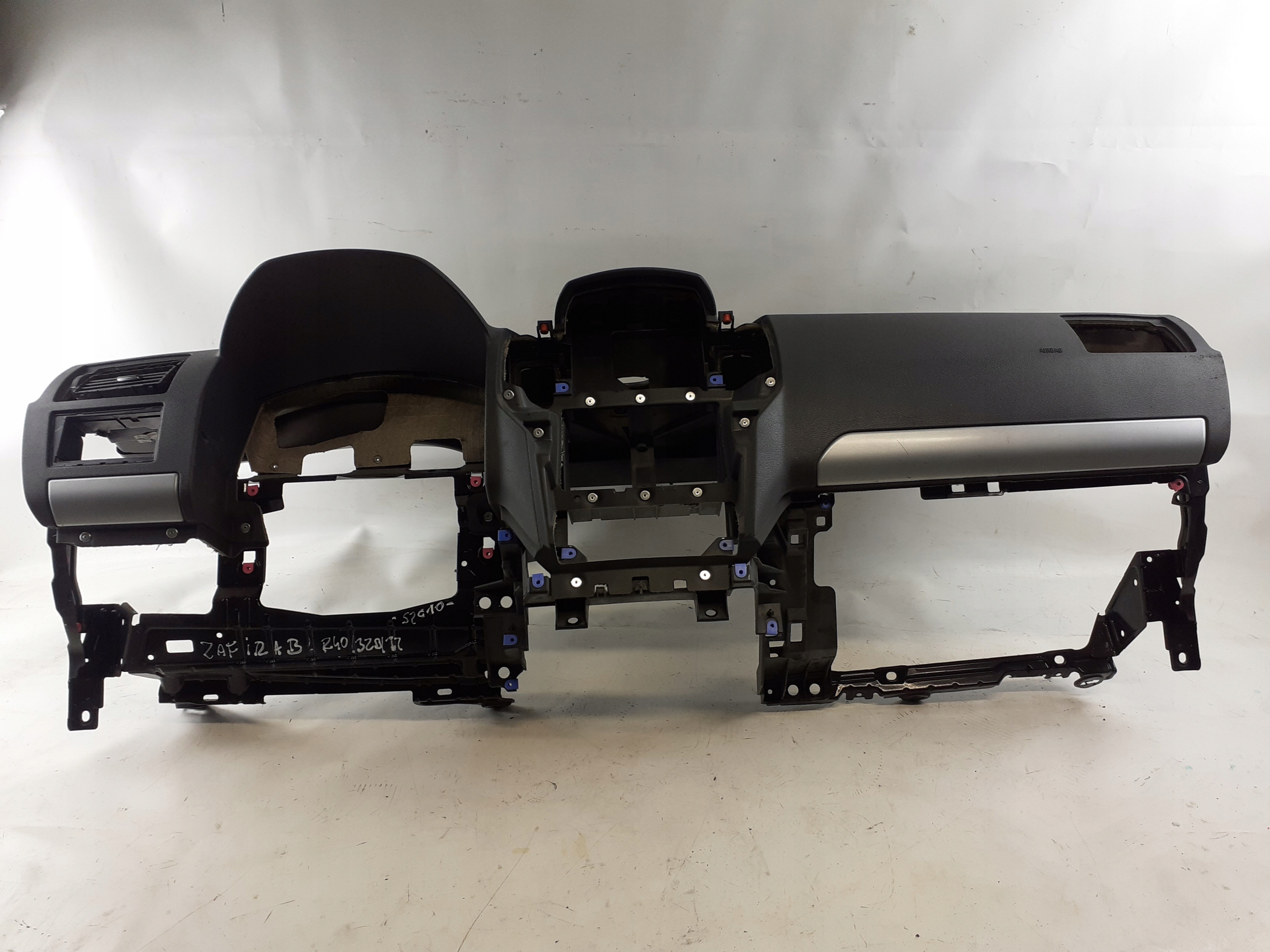 OPEL ZAFIRA B dashboard instrument panel console EUROPA