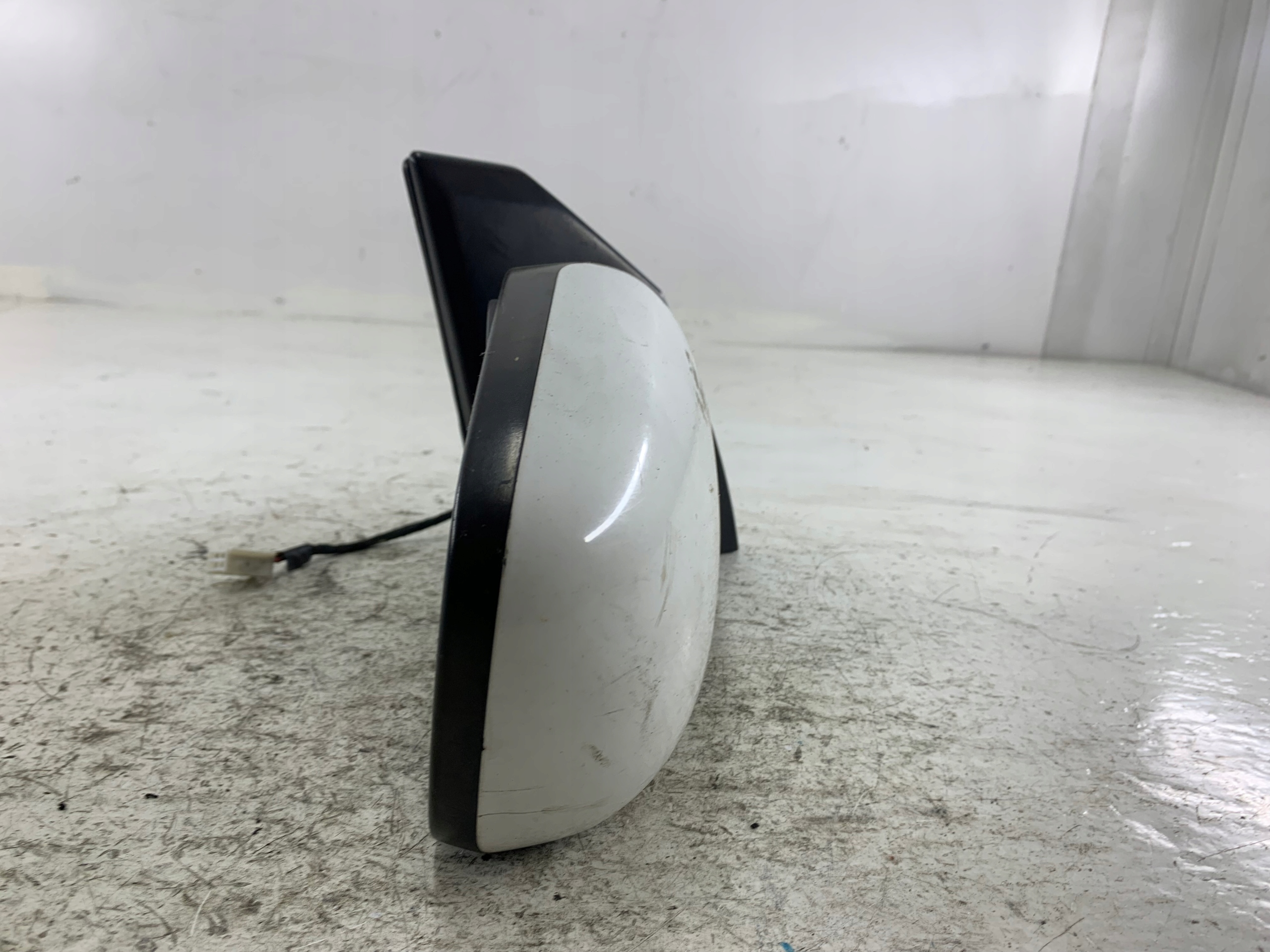 TOYOTA COROLLA E12 mirror right 3 PIN