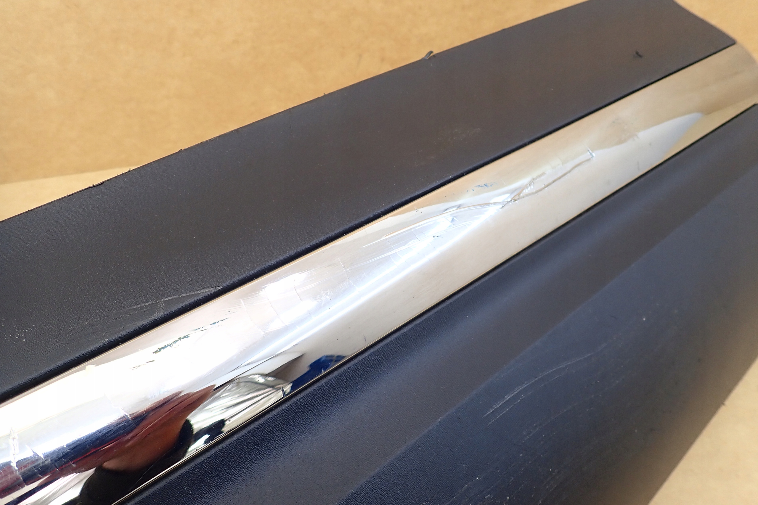 RENAULT KADJAR NAKŁADKA LISTWA DRZWI LEWY PRZÓD 808774216r Wersja Europejska