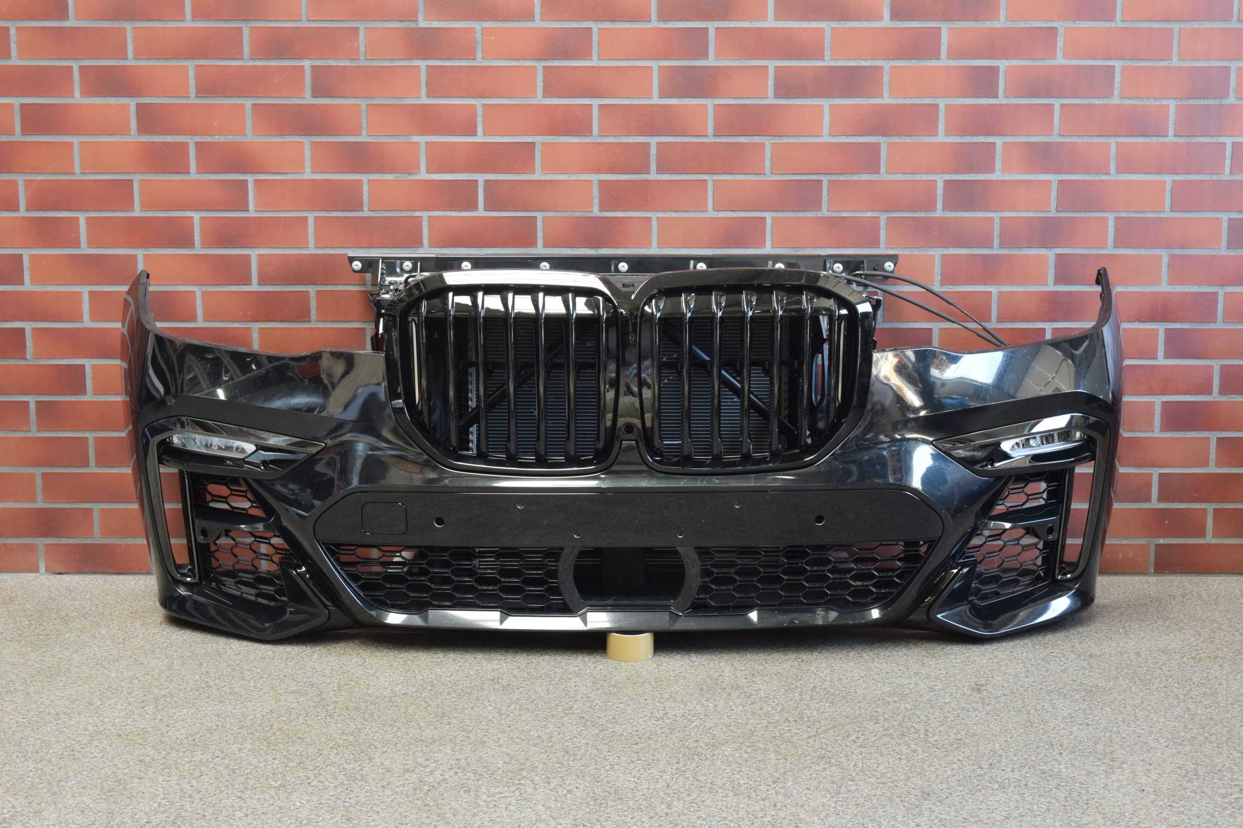 CHŁODNICE ZDERZAK PAS WZMOCNIENIE BMW X7 G07