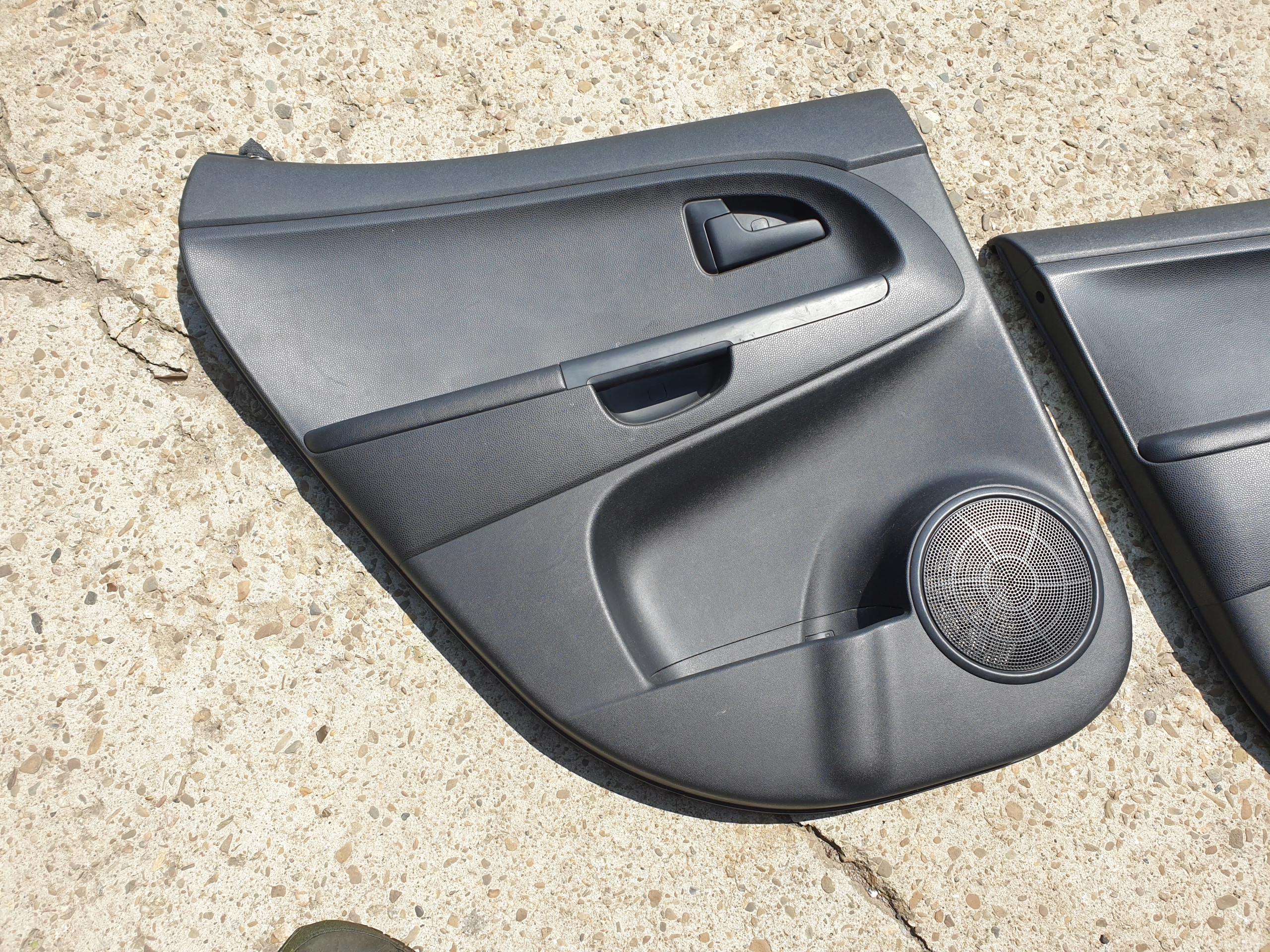 side upholstery for door KIA VENGA 5D 2009