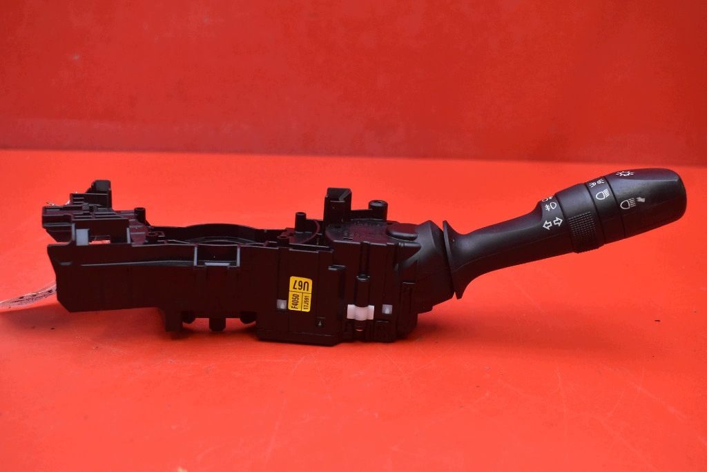 commodo bouton indicateurs de direction 17F852 TOYOTA C-HR 1 et 16-20