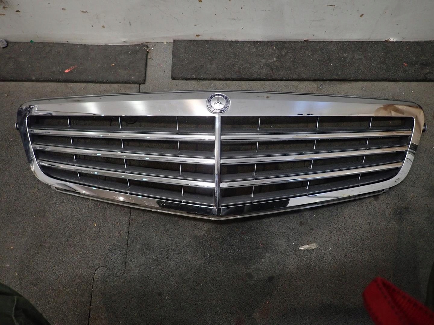 Grill MERCEDES C-KLASA W204 A2048801483 2007-2011