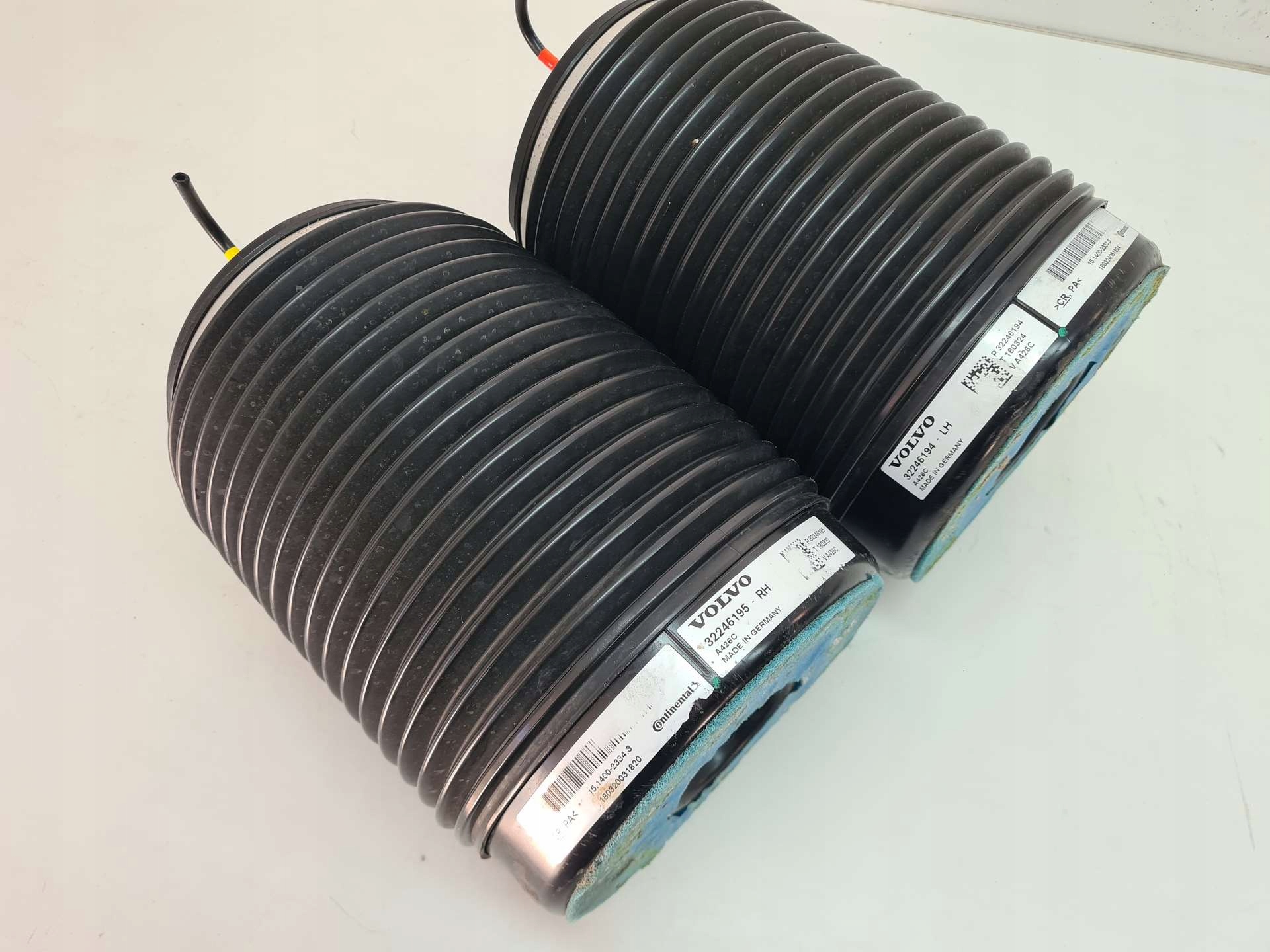 VOLVO XC90 СИЛЬФОН ЗАДНЯЯ ПОДУШКА 32246194 32246195