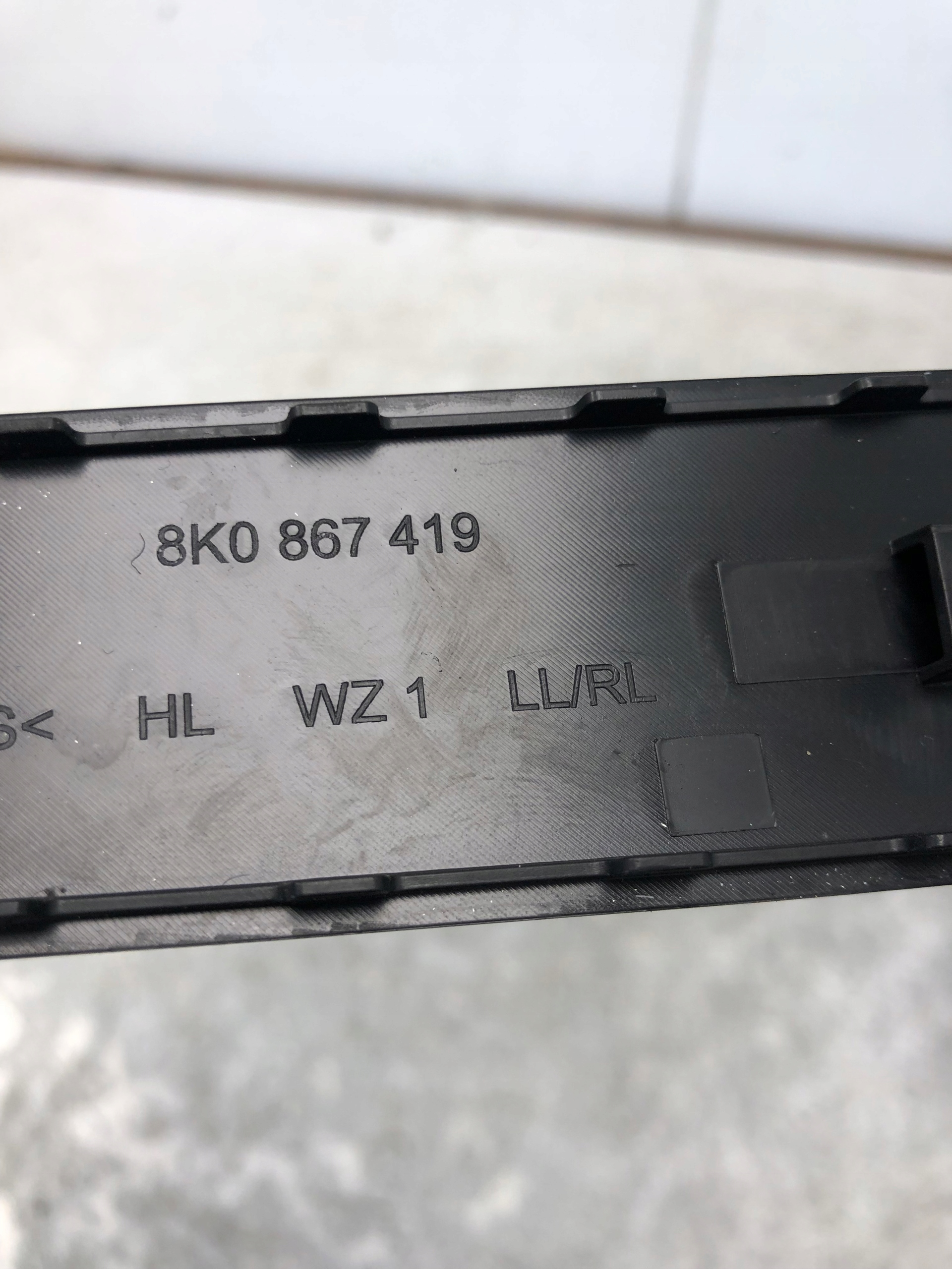 moulding DEKOR door left rear part AUDI A4 B8 8K0867419