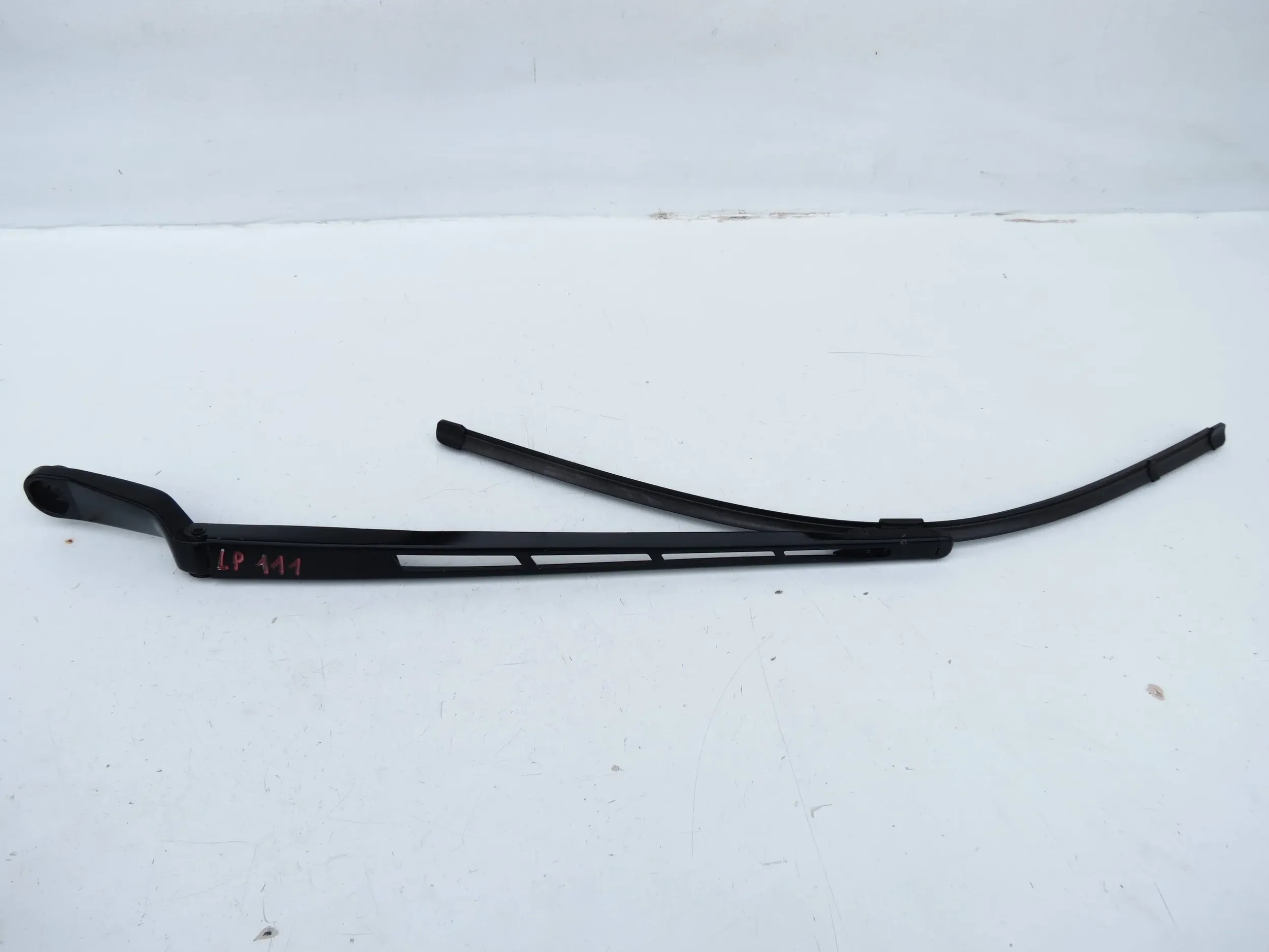 wiper arm front left AUDI Q7 and 4L1955407A